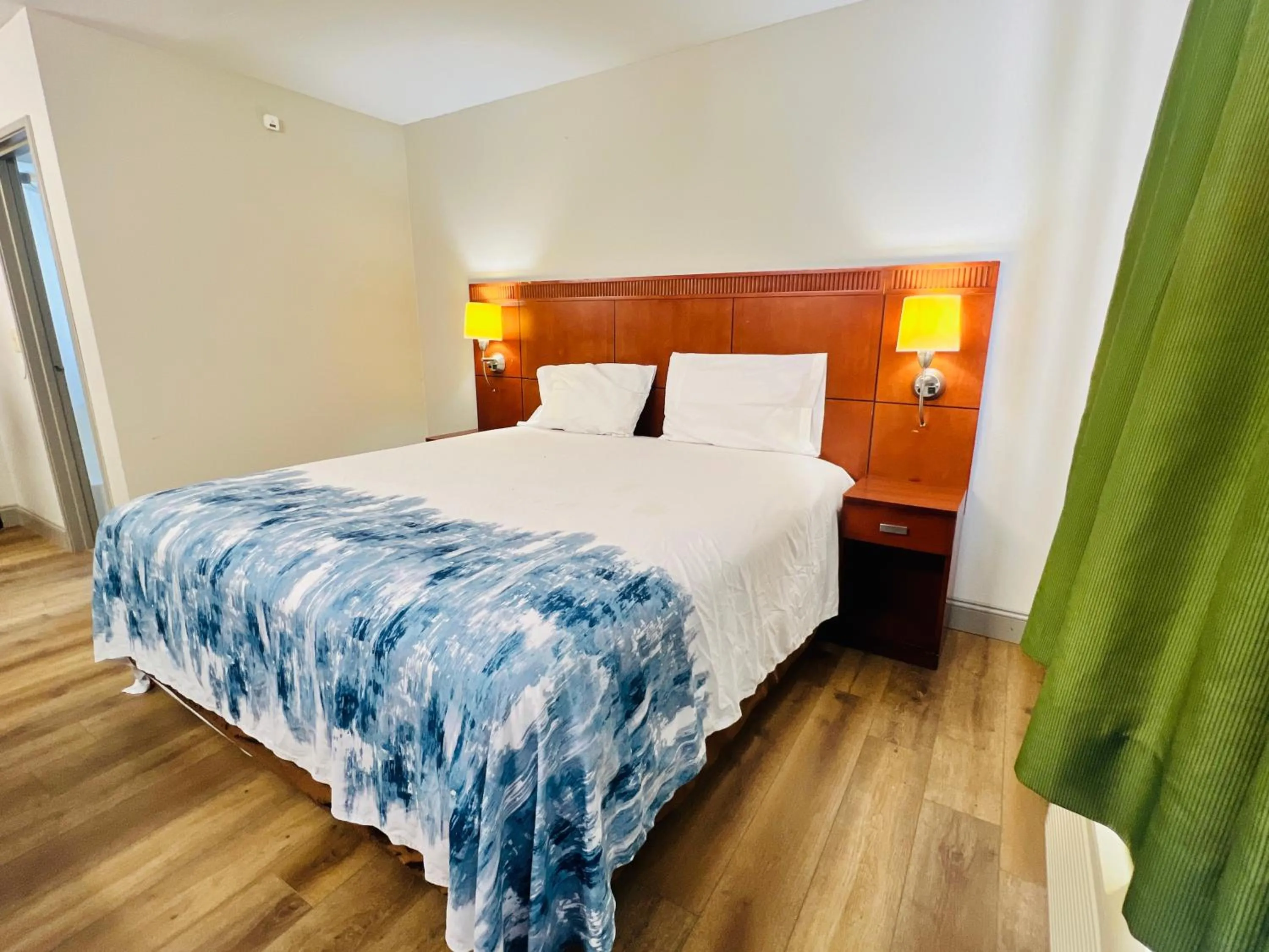 Bedroom in Rosewood Inn By OYO Union City I-69