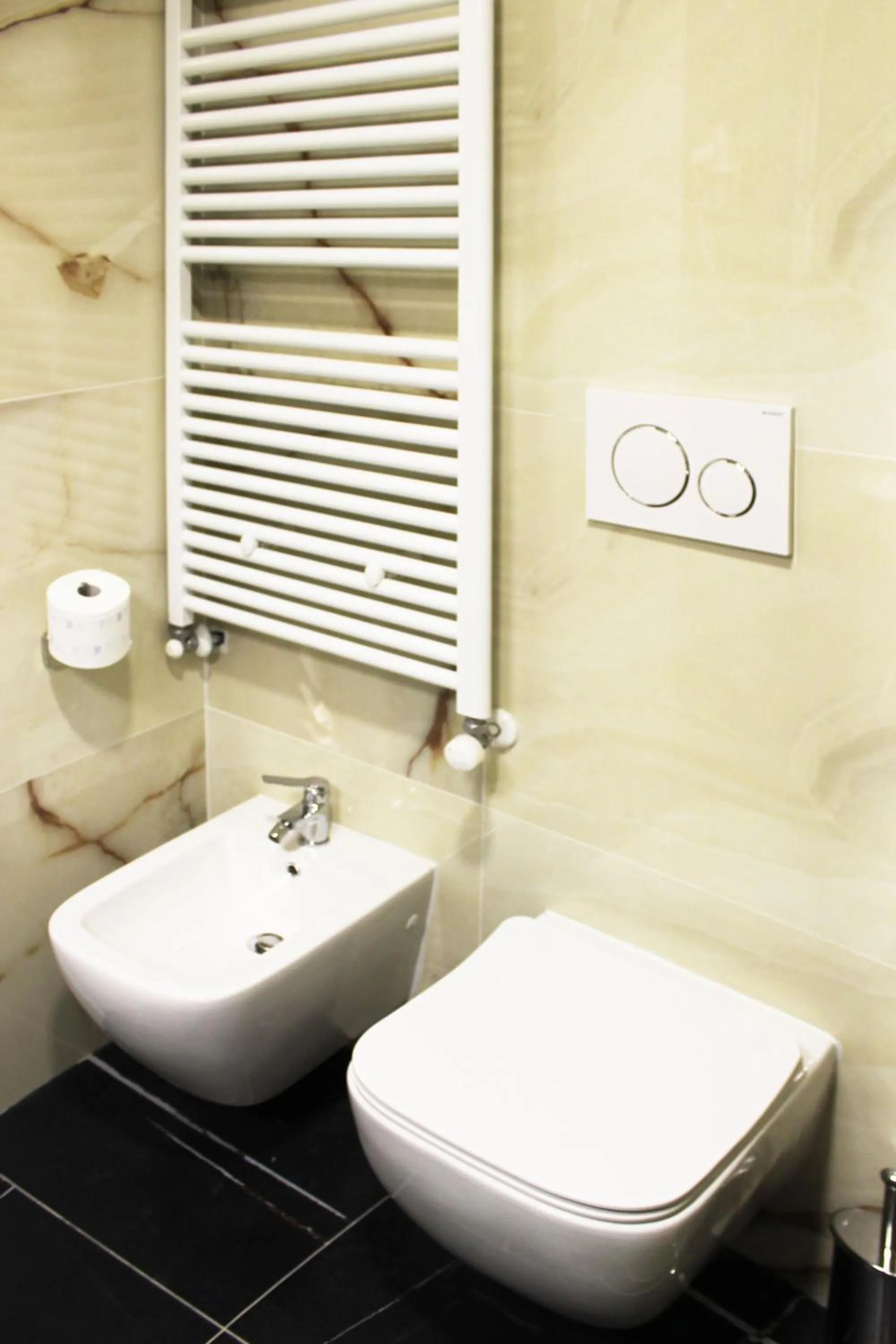 Bathroom in CSI Group - Hotel Metropoli