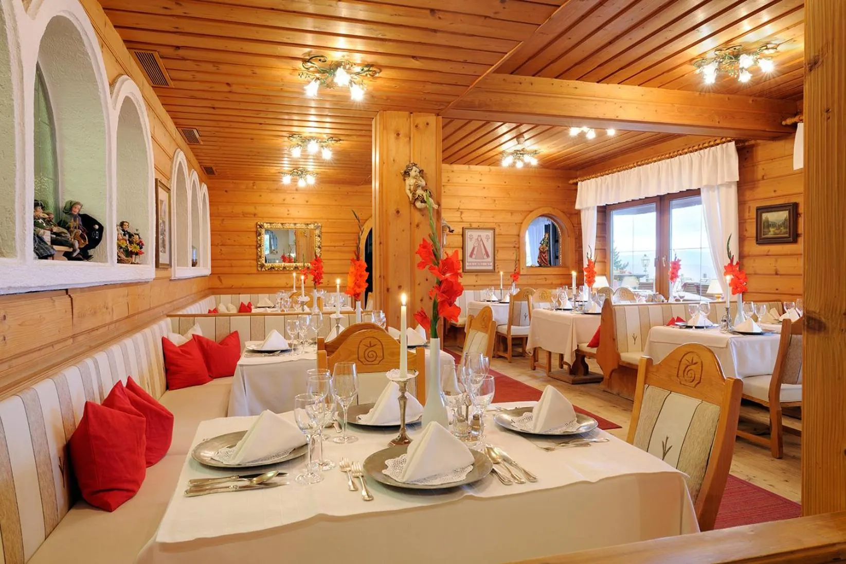 Restaurant/places to eat in Naturhotel Alpenrose