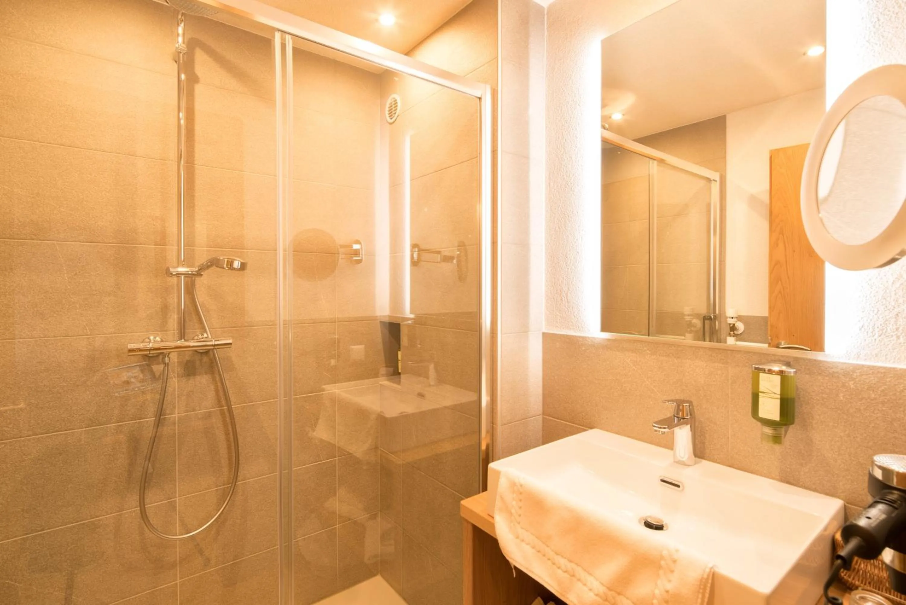 Bathroom in Naturhotel Alpenrose