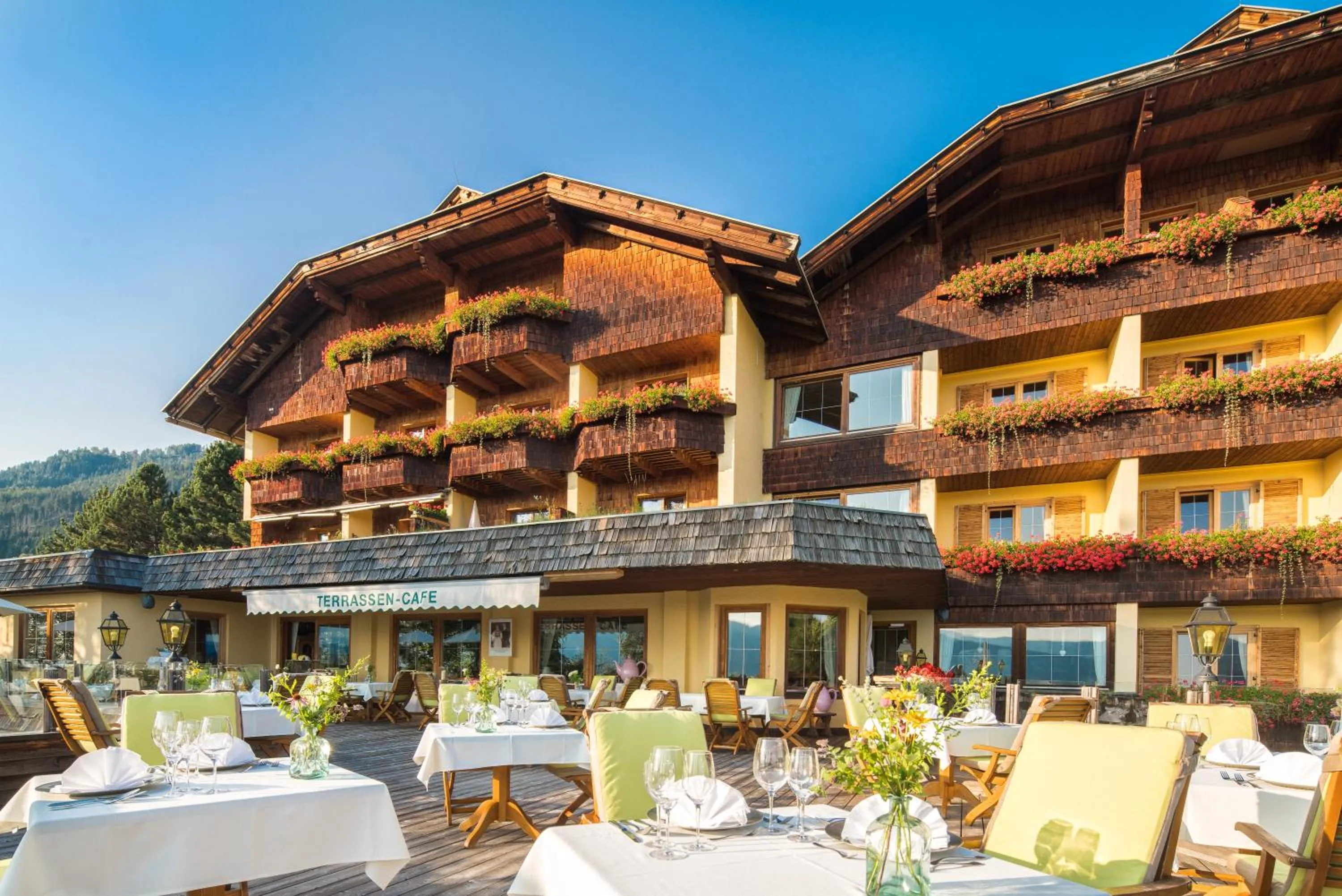 Restaurant/places to eat in Naturhotel Alpenrose