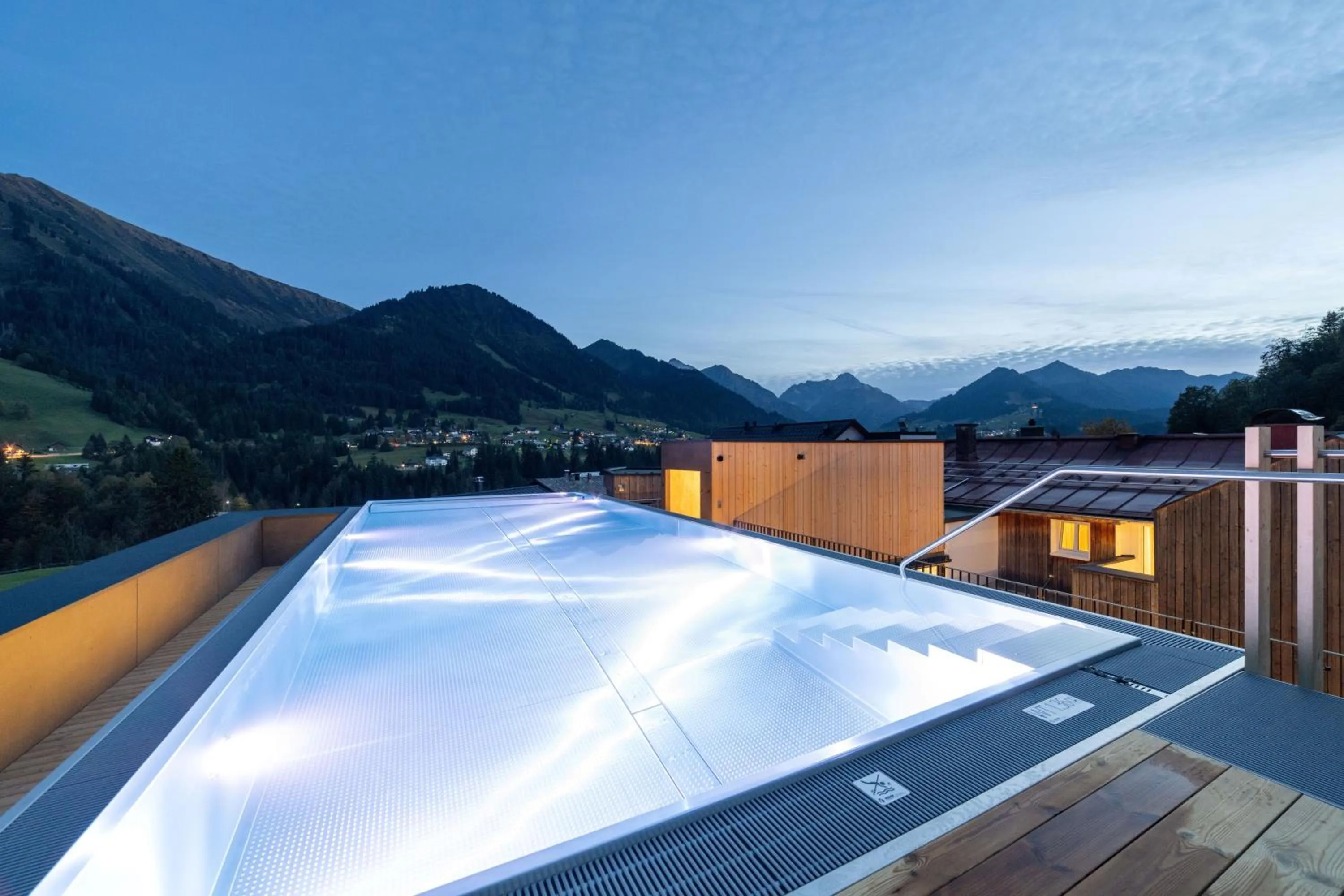 Swimming pool in Genuss- & Aktivhotel Sonnenburg