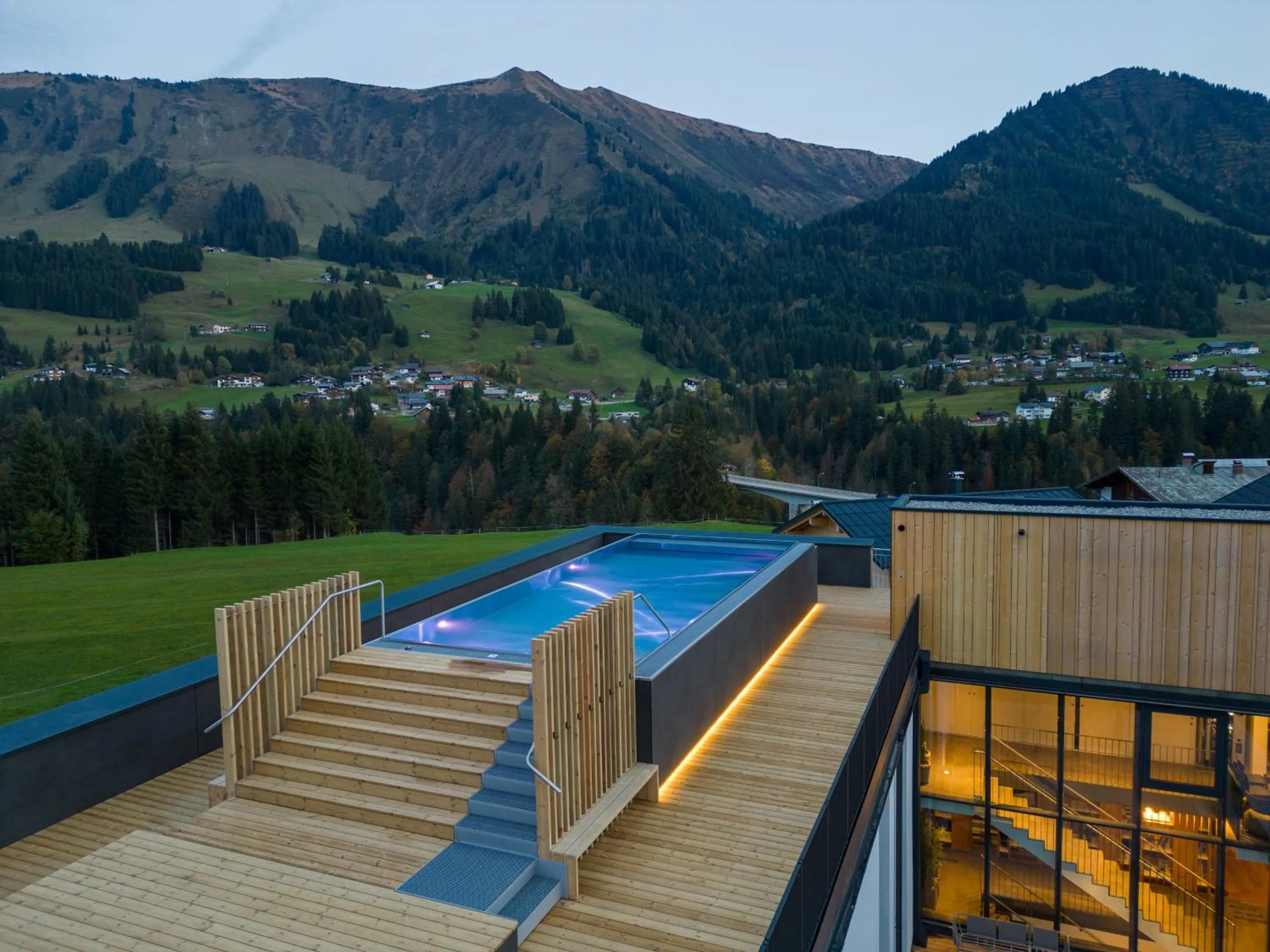 Swimming pool in Genuss- & Aktivhotel Sonnenburg