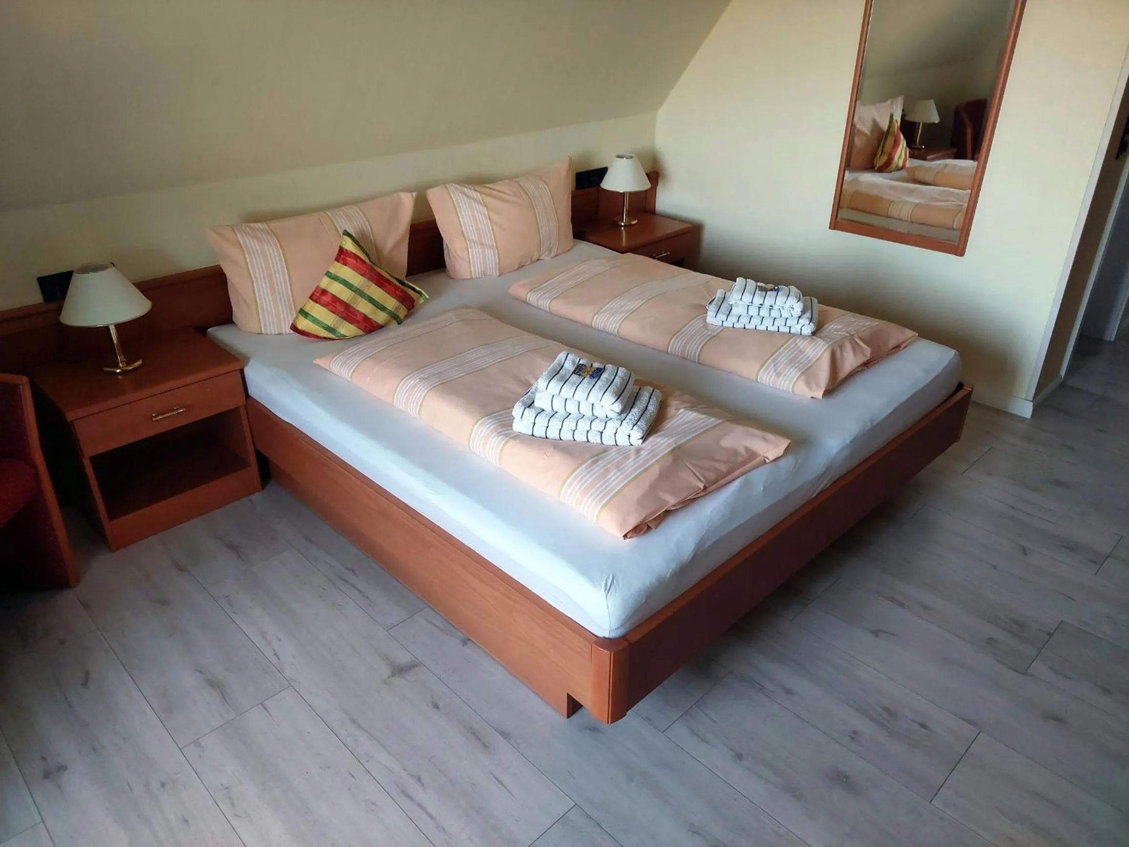 Bed in Hotel Zur Fischerklause