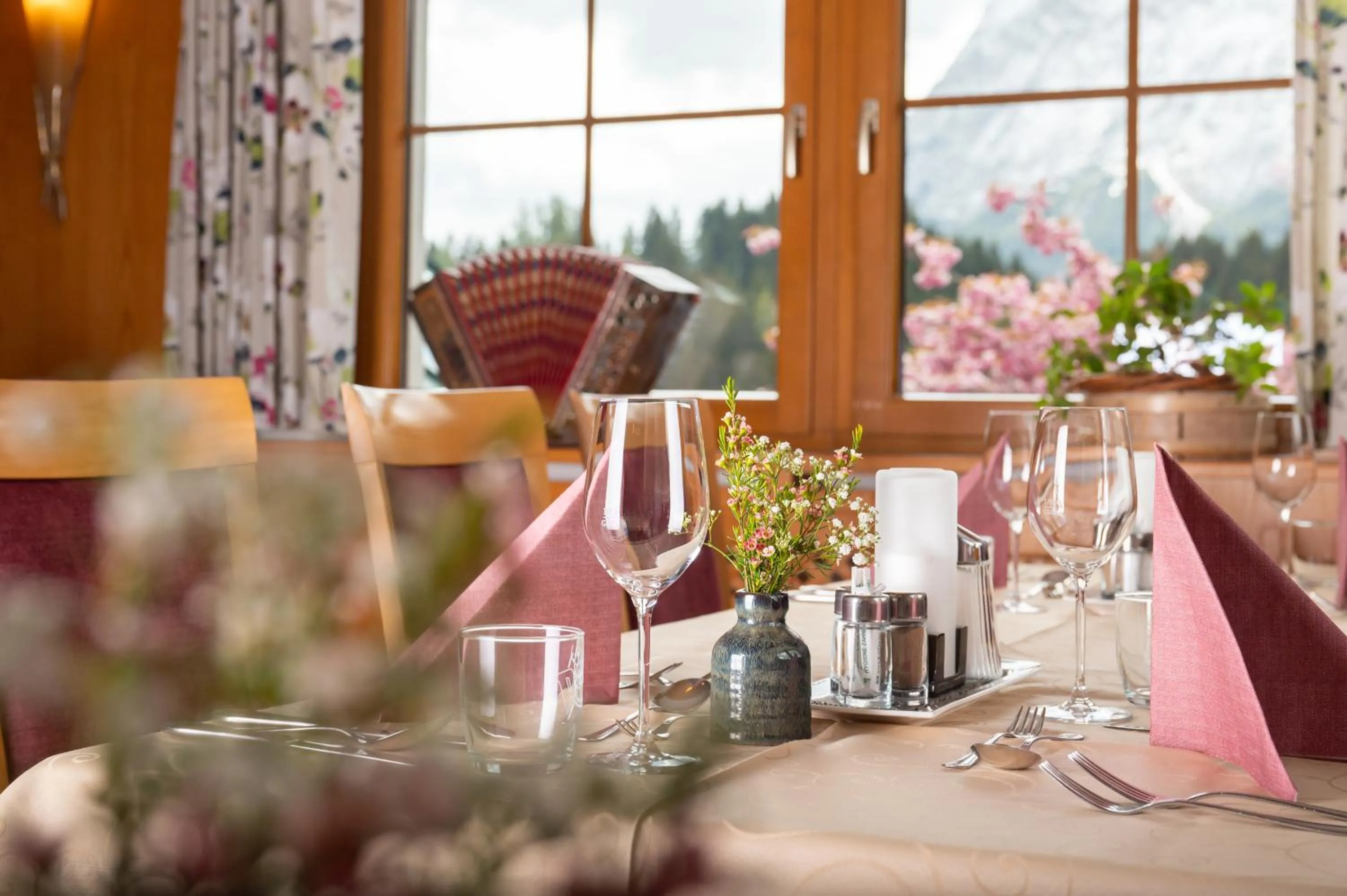 Restaurant/places to eat in Der Hechl