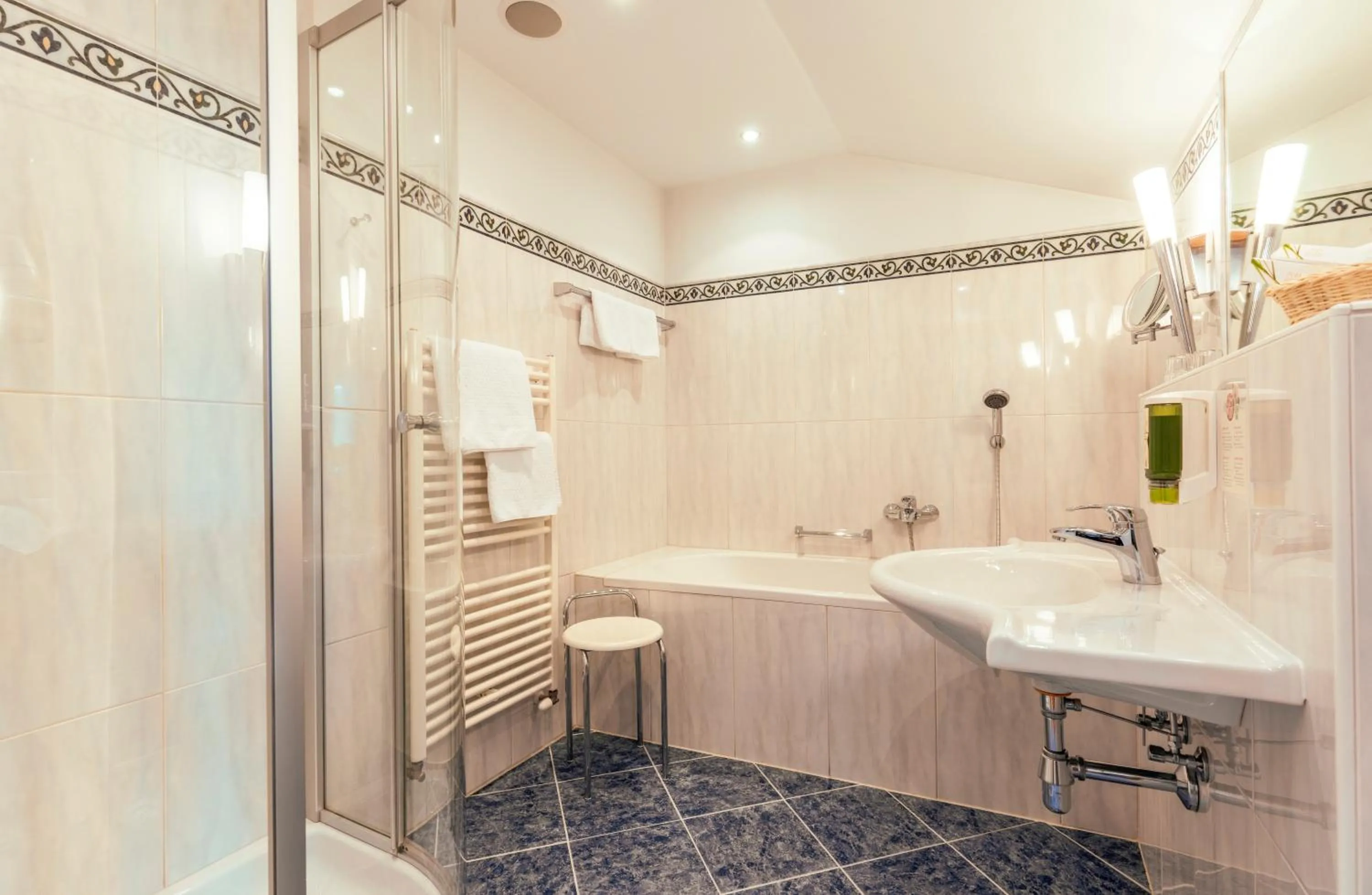 Bathroom in Hotel Weisser Hirsch