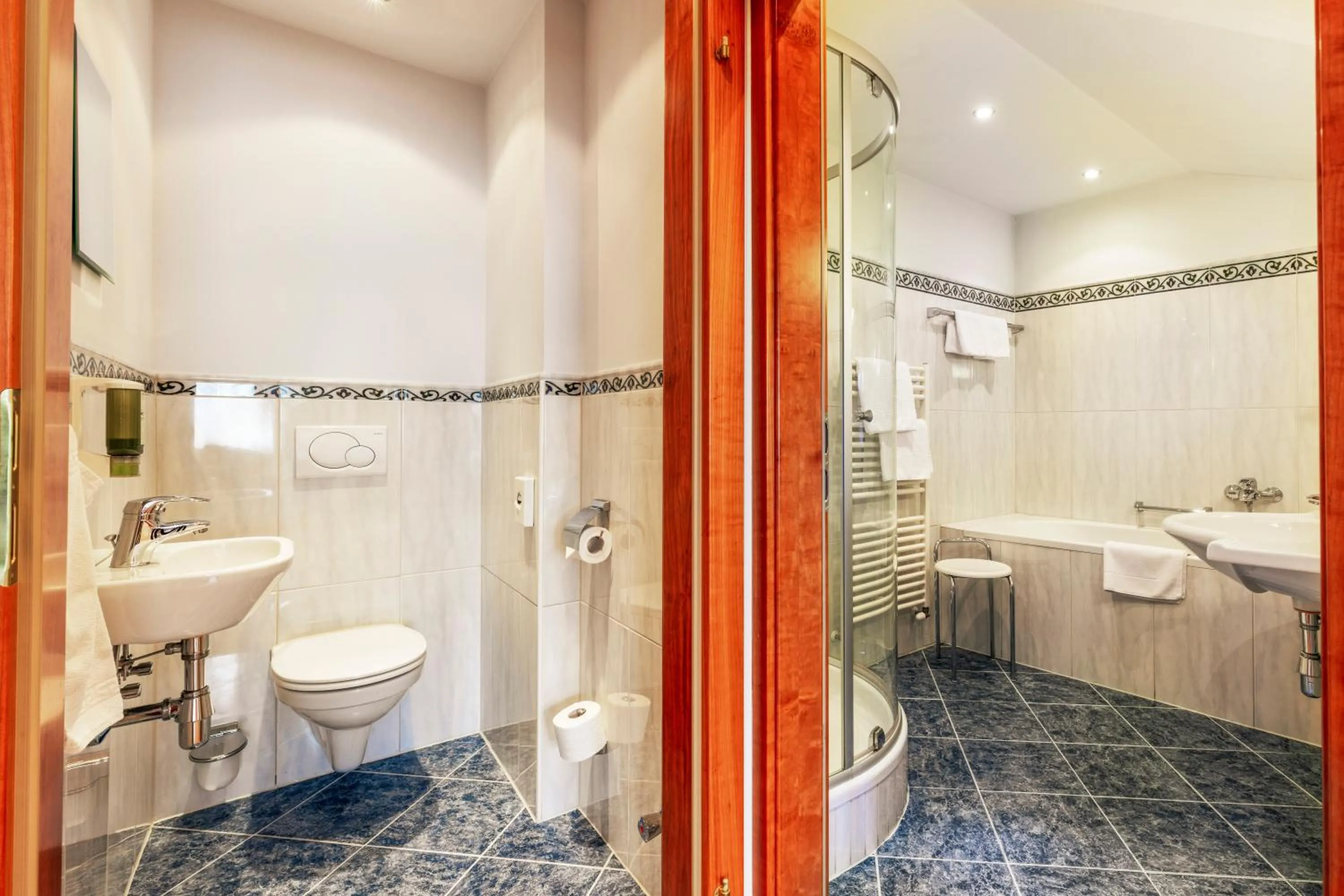 Bathroom in Hotel Weisser Hirsch