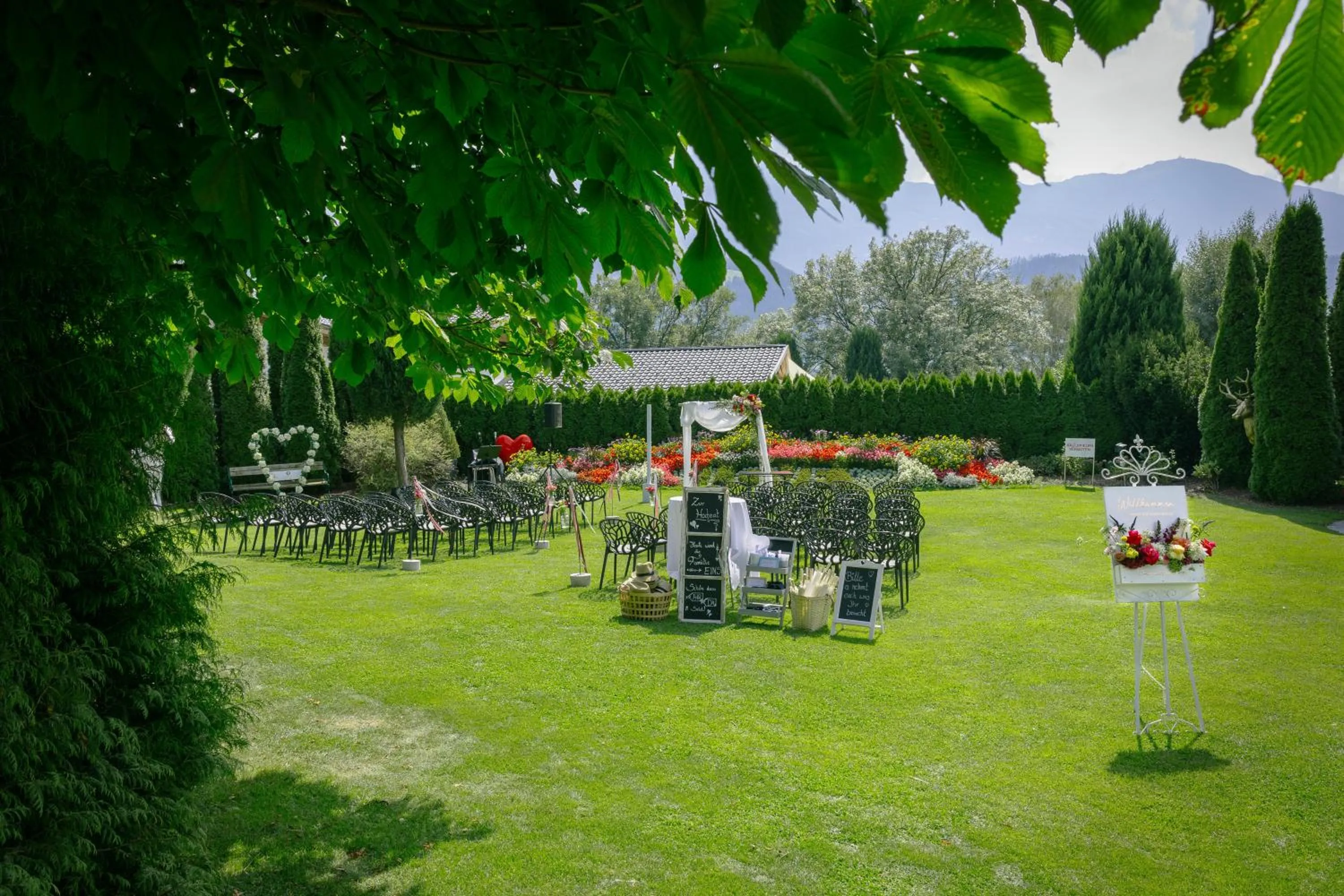 Garden in Gartenhotel Maria Theresia