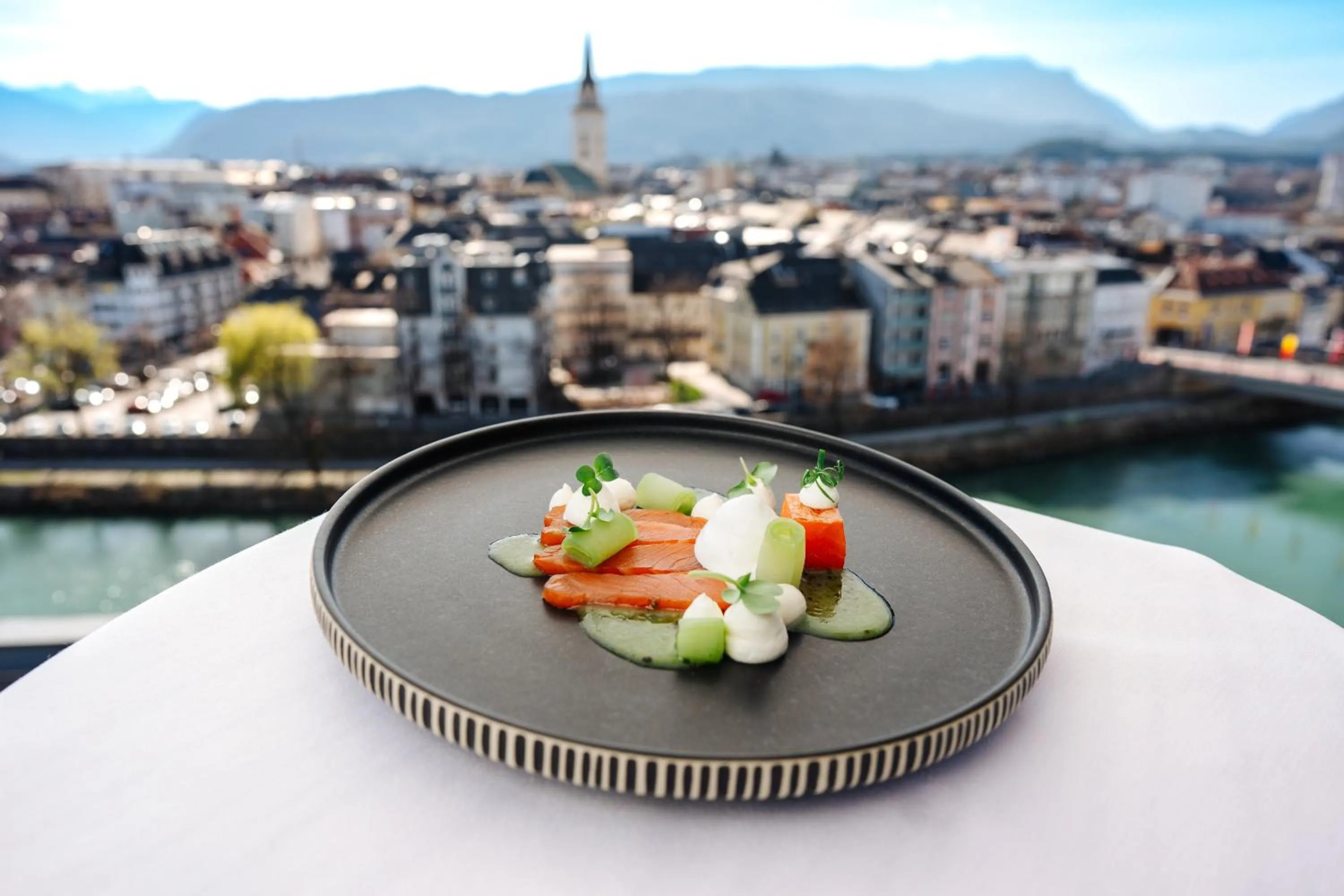 Restaurant/places to eat in voco Villach by IHG