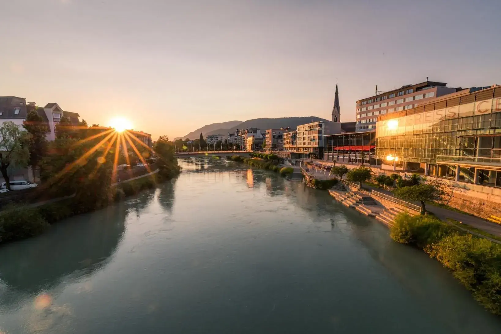 Premium King Room with River View - single occupancy in voco Villach by IHG Premium King Room with River View - single occupancy in voco Villach by IHG