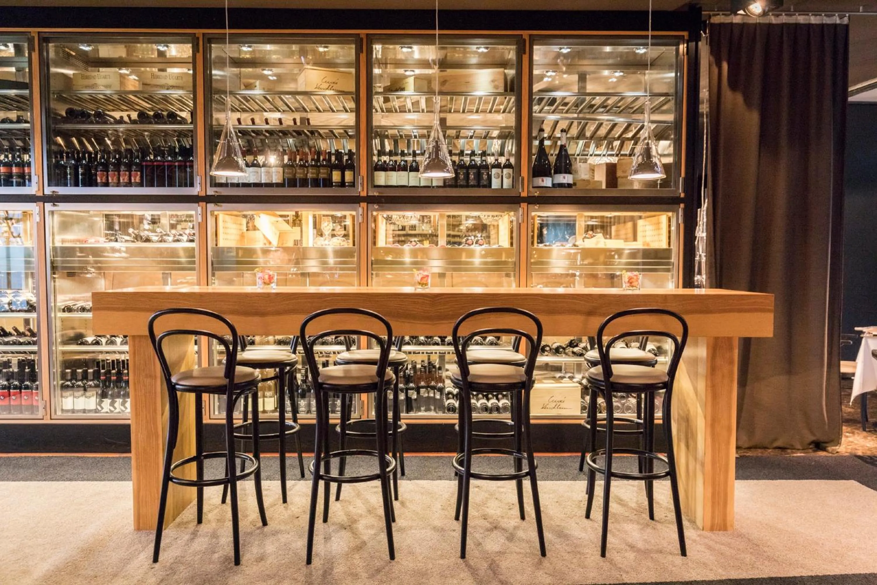 Lounge or bar in voco Villach by IHG