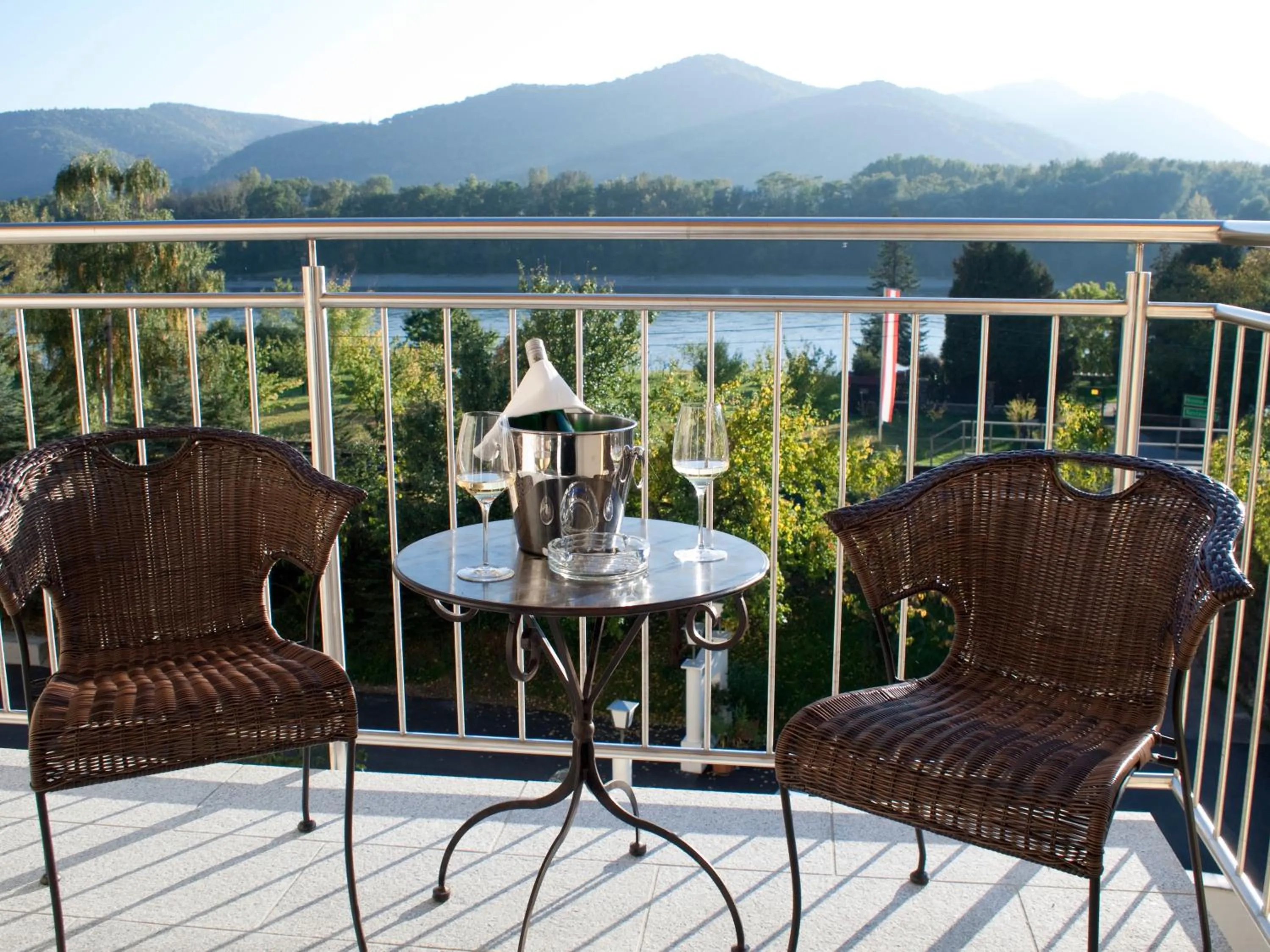 Balcony/Terrace in Gartenhotel & Weingut Pfeffel Dürnstein