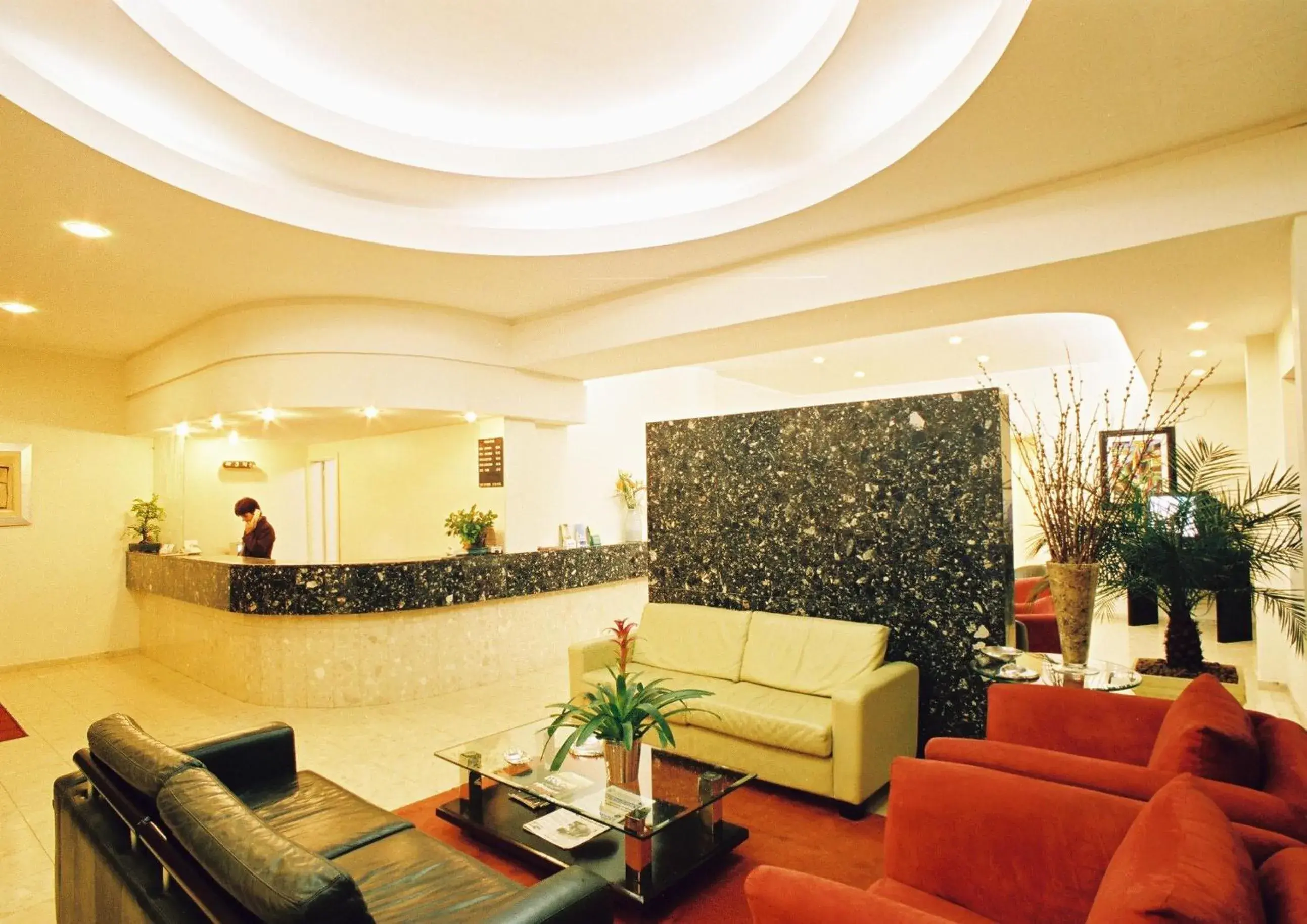 Facade/entrance in Eston Hotel - LOCALIZAÇÃO CENTRAL PRIVILEGIADA -PET FRIENDLY Facade/entrance in Eston Hotel - LOCALIZAÇÃO CENTRAL PRIVILEGIADA -PET FRIENDLY