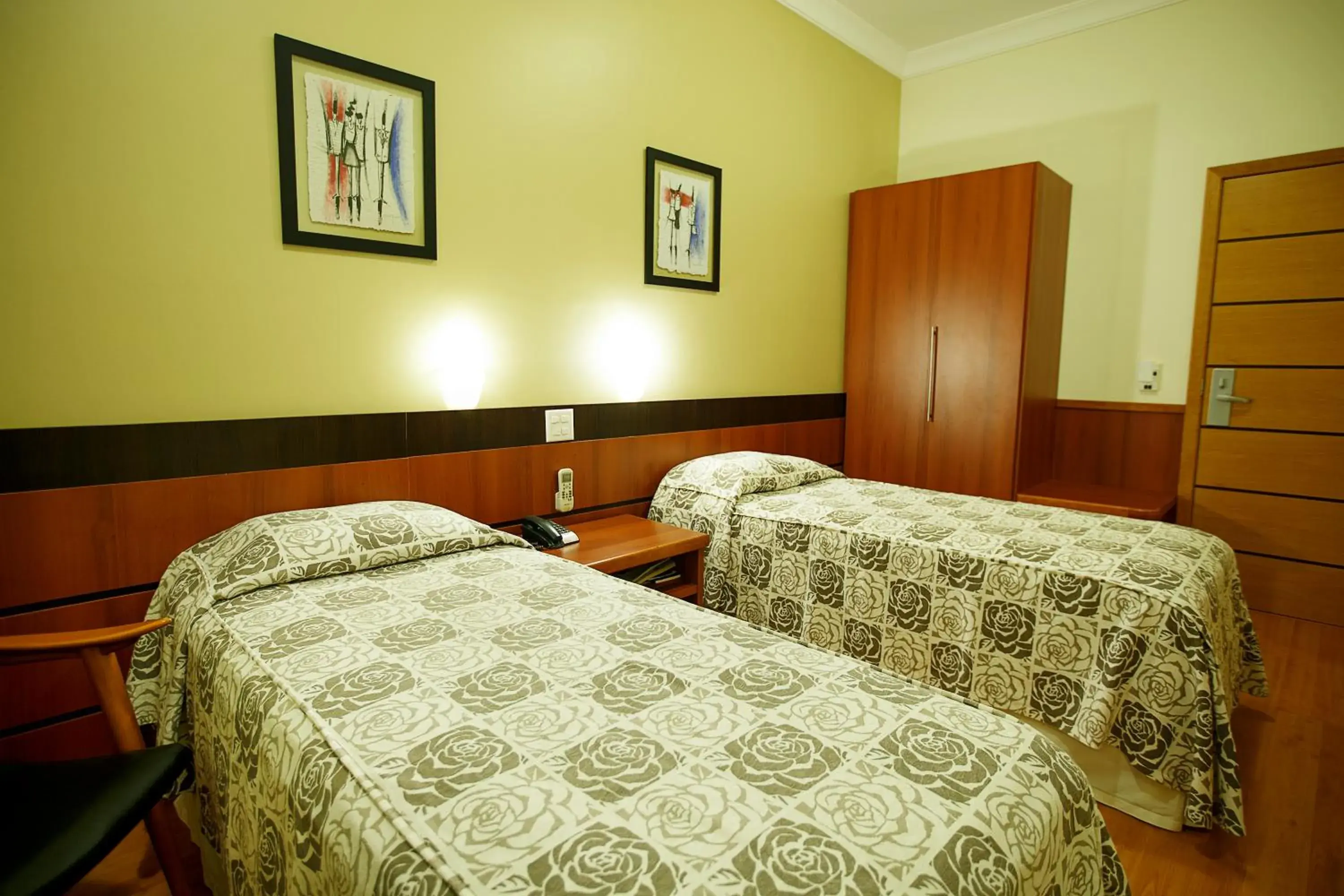 Bed in Eston Hotel - LOCALIZAÇÃO CENTRAL PRIVILEGIADA -PET FRIENDLY Bed in Eston Hotel - LOCALIZAÇÃO CENTRAL PRIVILEGIADA -PET FRIENDLY