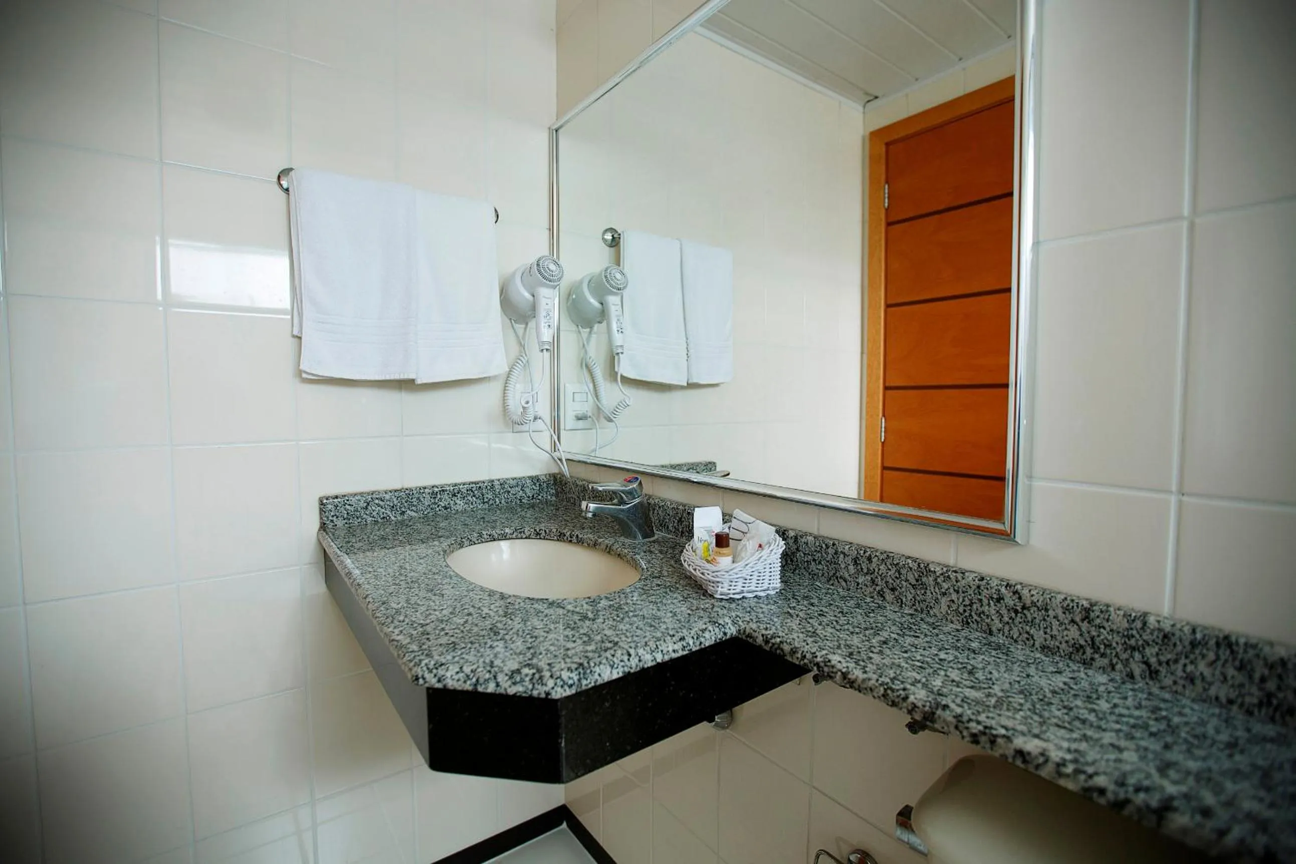 Eston Hotel - LOCALIZAÇÃO CENTRAL PRIVILEGIADA -PET FRIENDLY