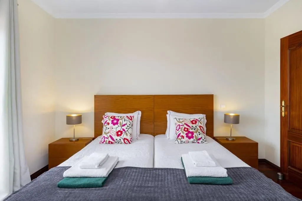 Bed in Villa Arade Riverside - Jacuzzi and Heated Pool by AlgarStays