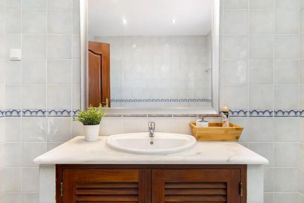 Bathroom in Villa Arade Riverside - Jacuzzi and Heated Pool by AlgarStays