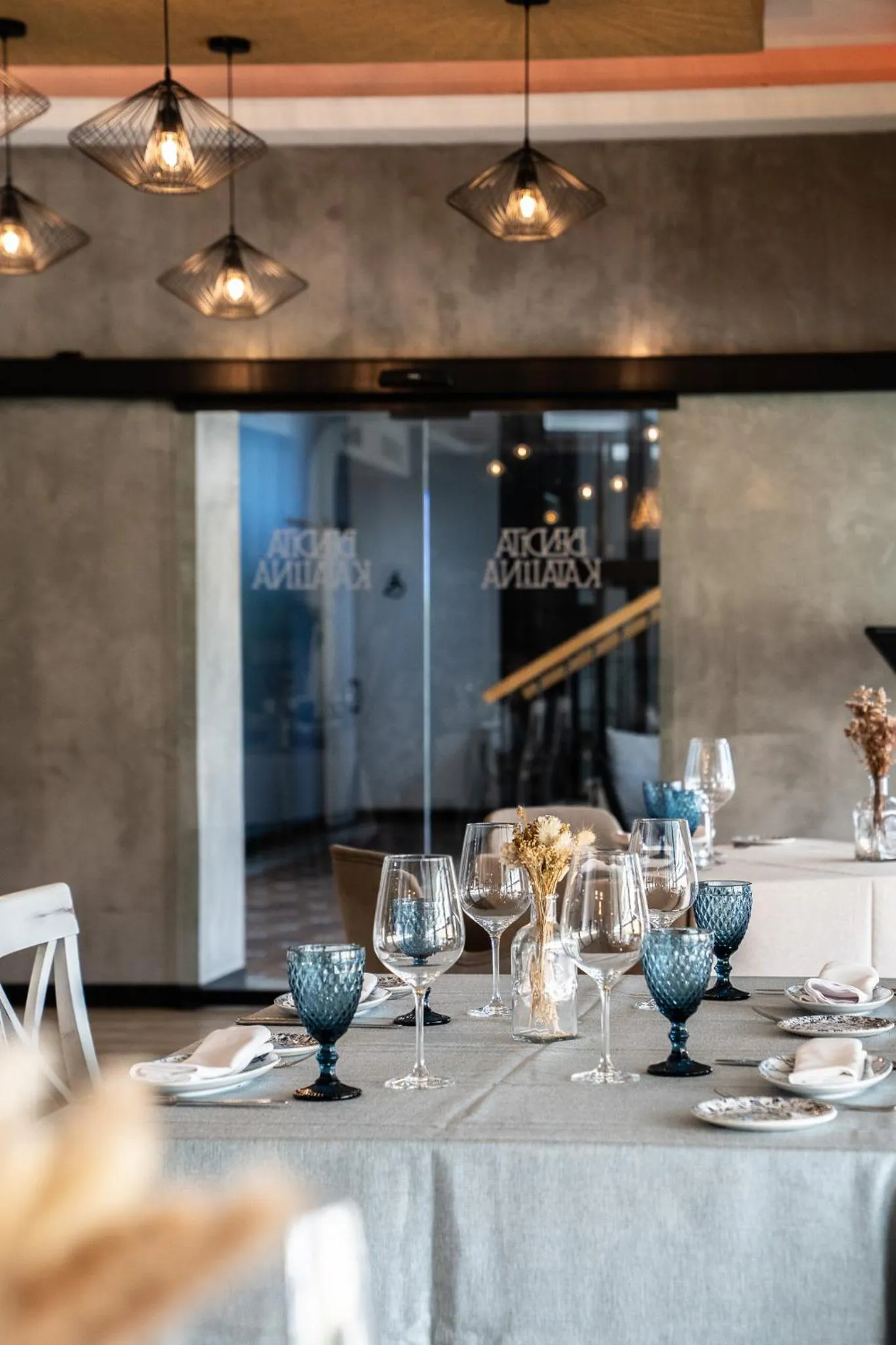 Restaurant/places to eat in Añoreta Suites