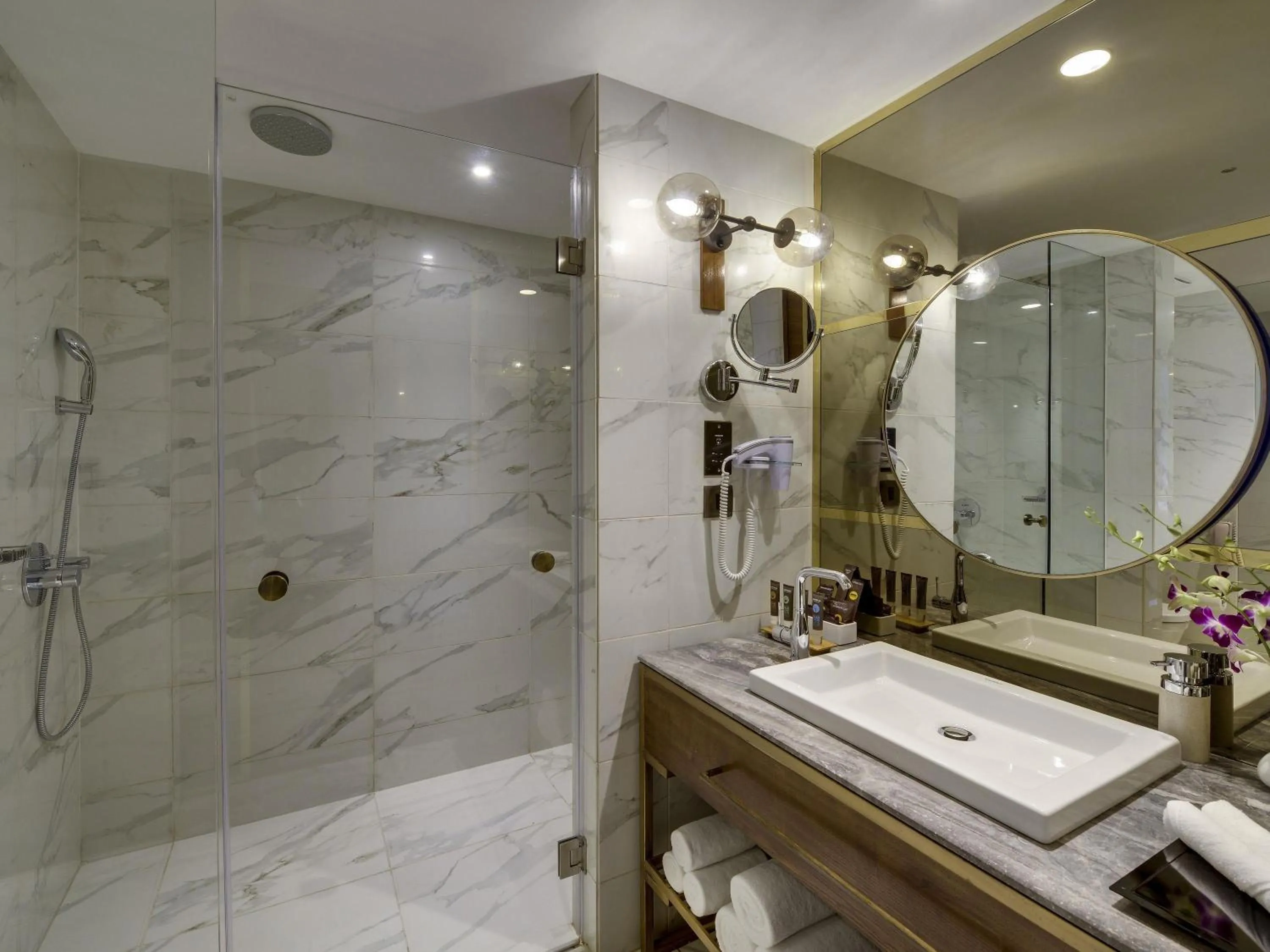 Bedroom in Novotel Goa Candolim