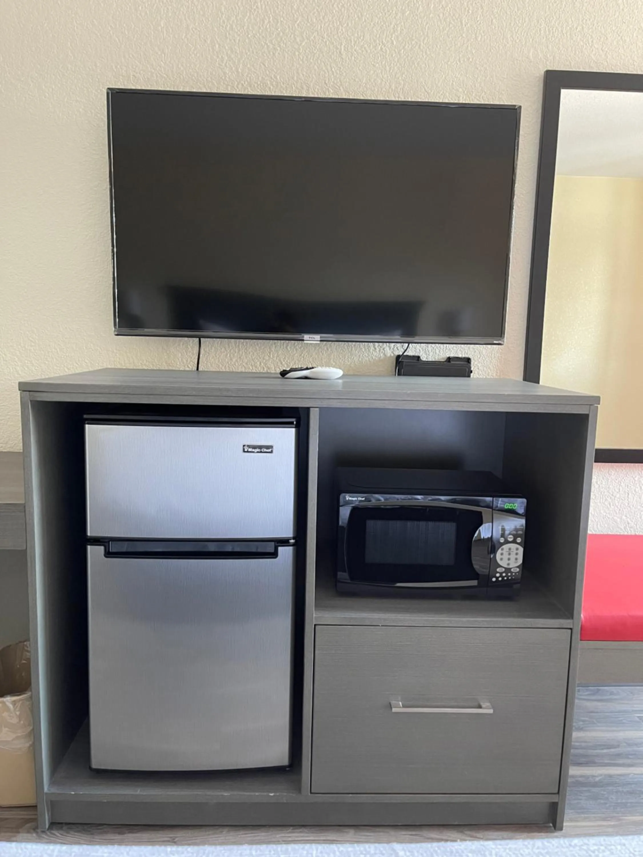 TV and multimedia in Dreamland Inn