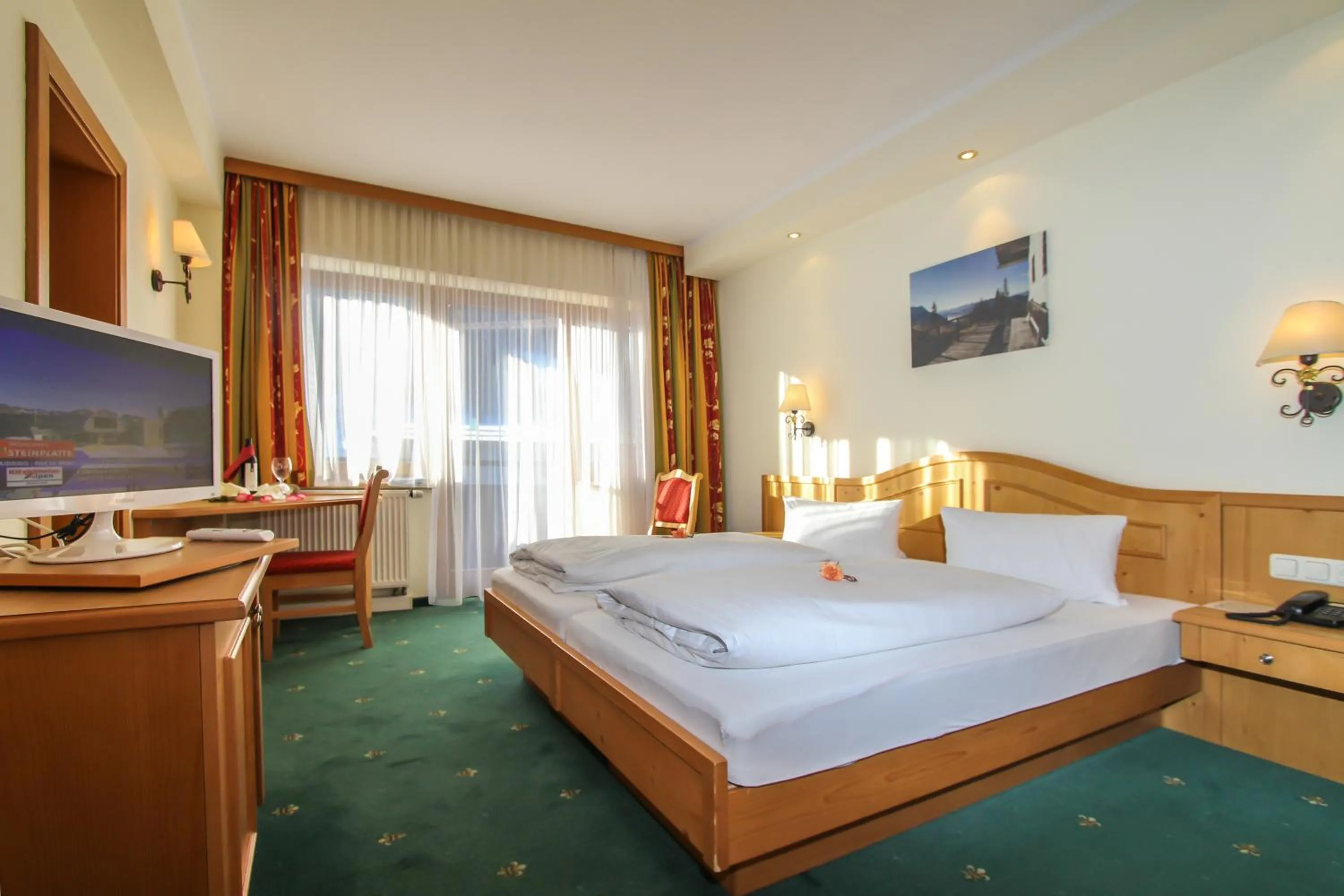 Hotel Tiroler Adler - bed and breakfast
