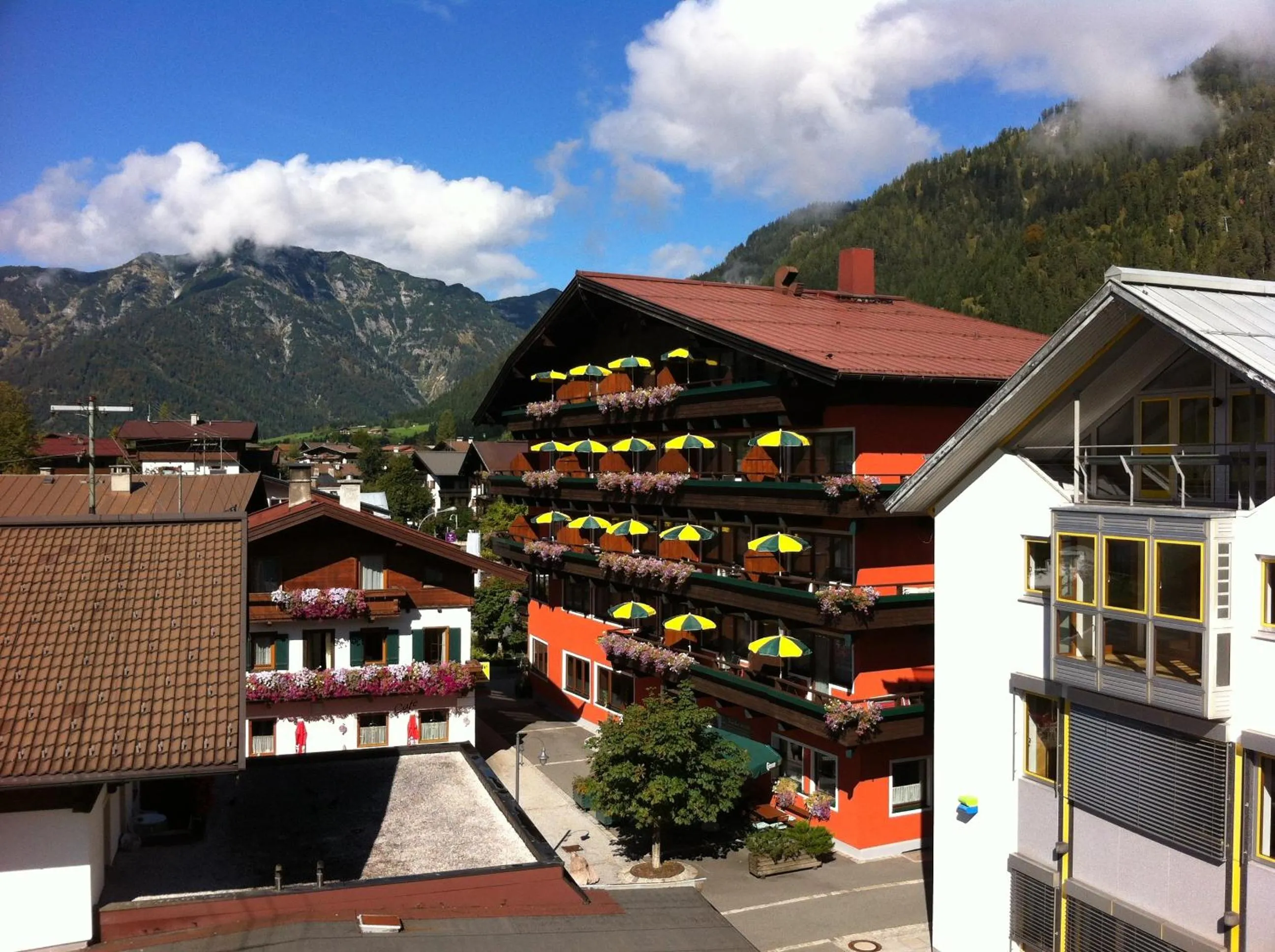 Hotel Tiroler Adler - bed and breakfast