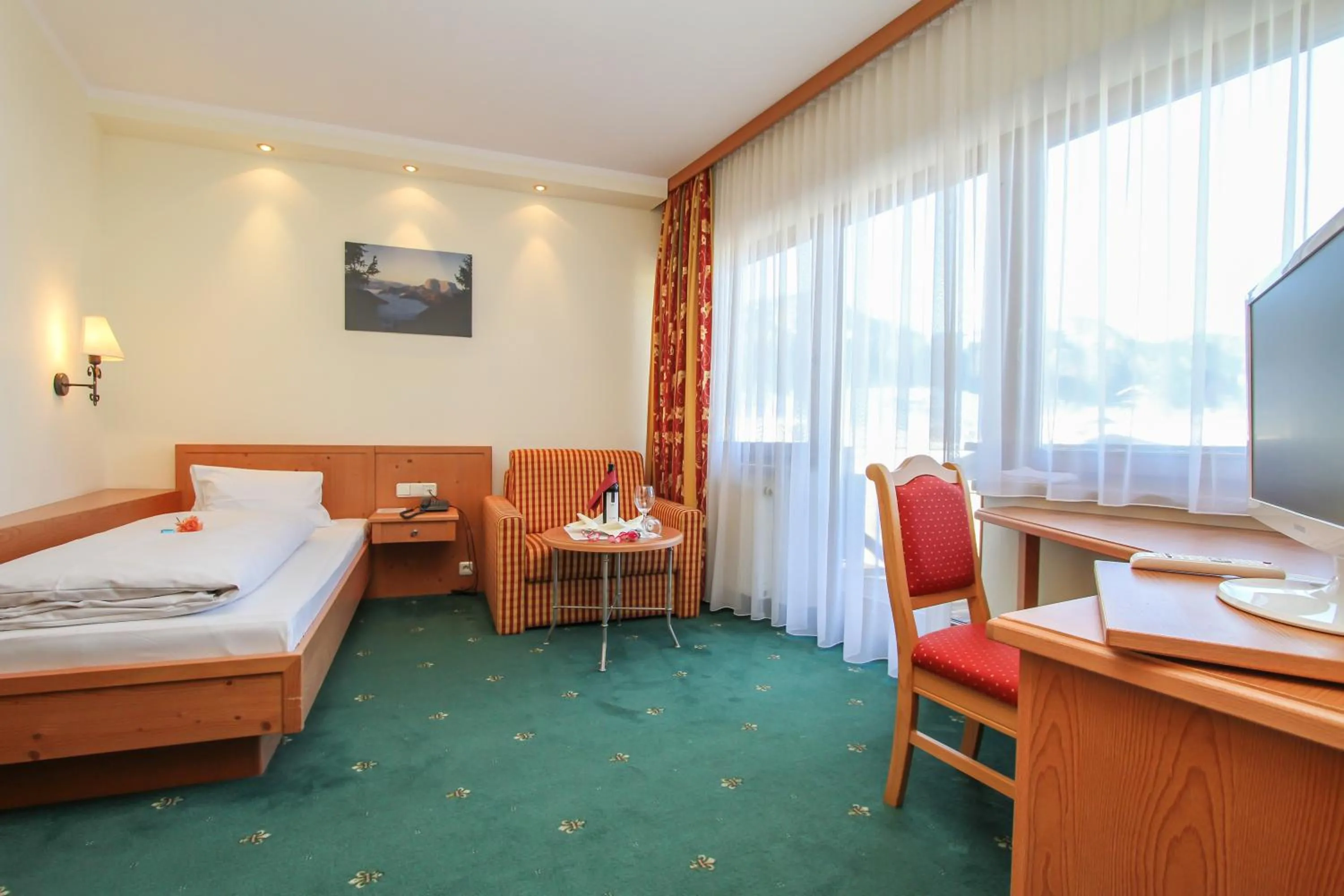 Hotel Tiroler Adler - bed and breakfast