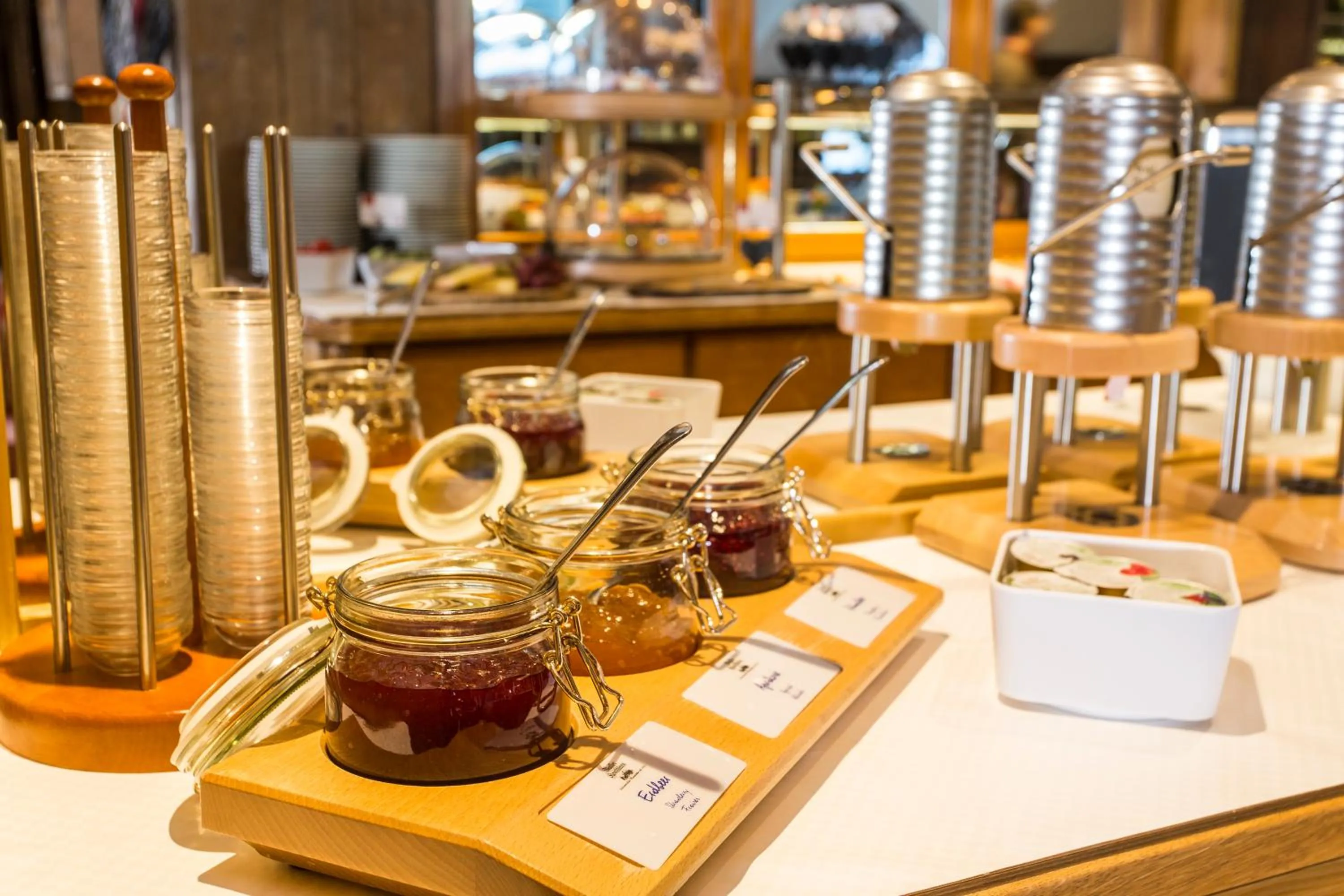 Buffet breakfast in Hotel Alte Krone