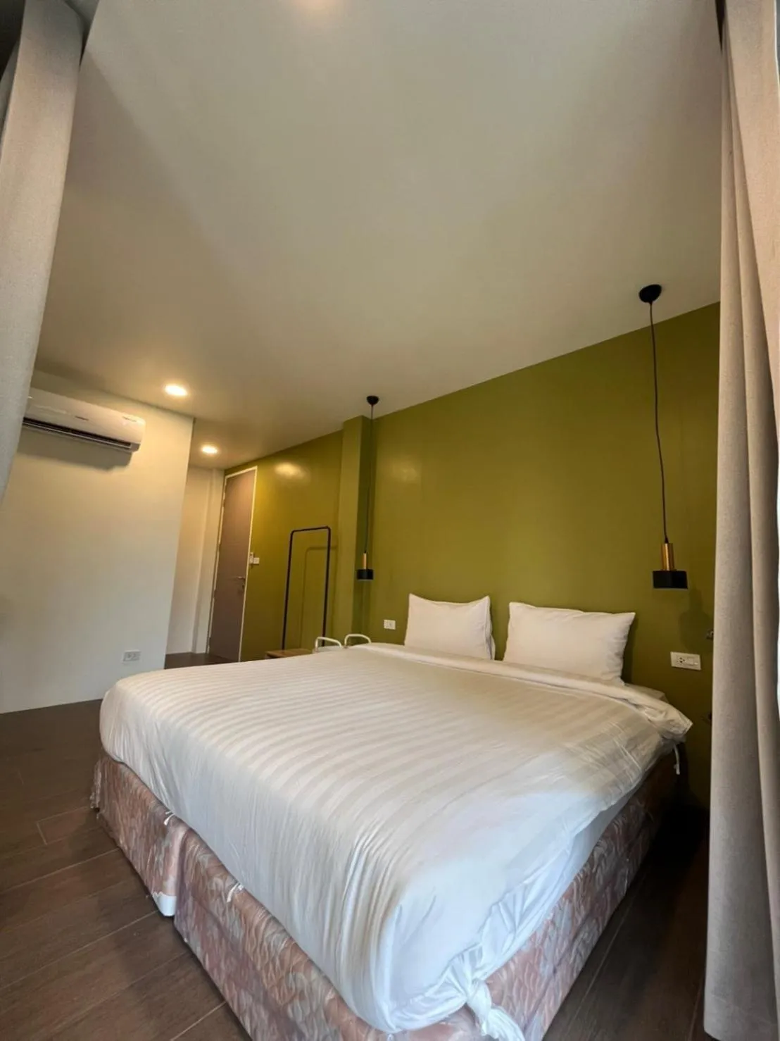 Photo of the whole room, Bed in Krin Resort