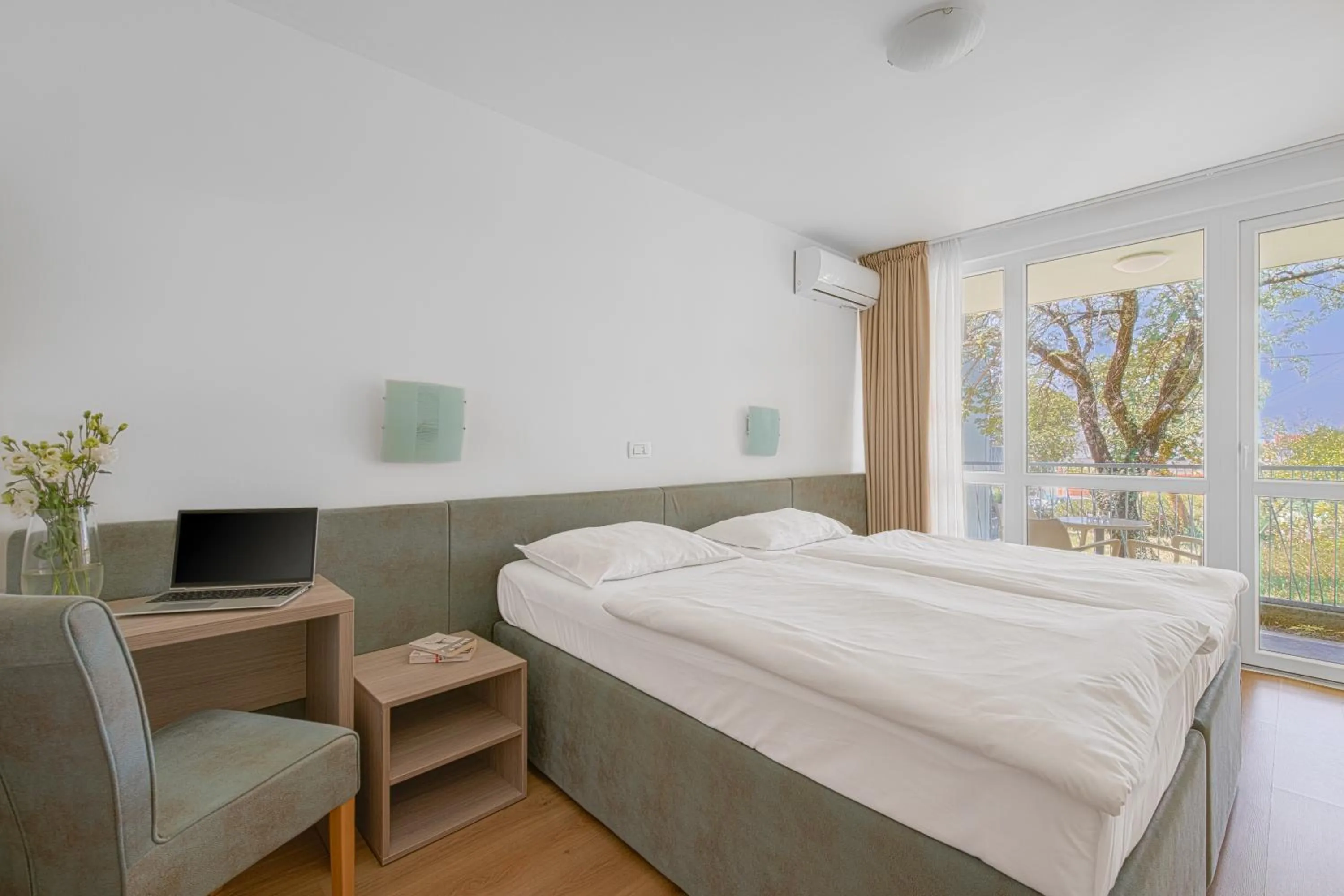 Bedroom, Bed in Paviljoni Slaven