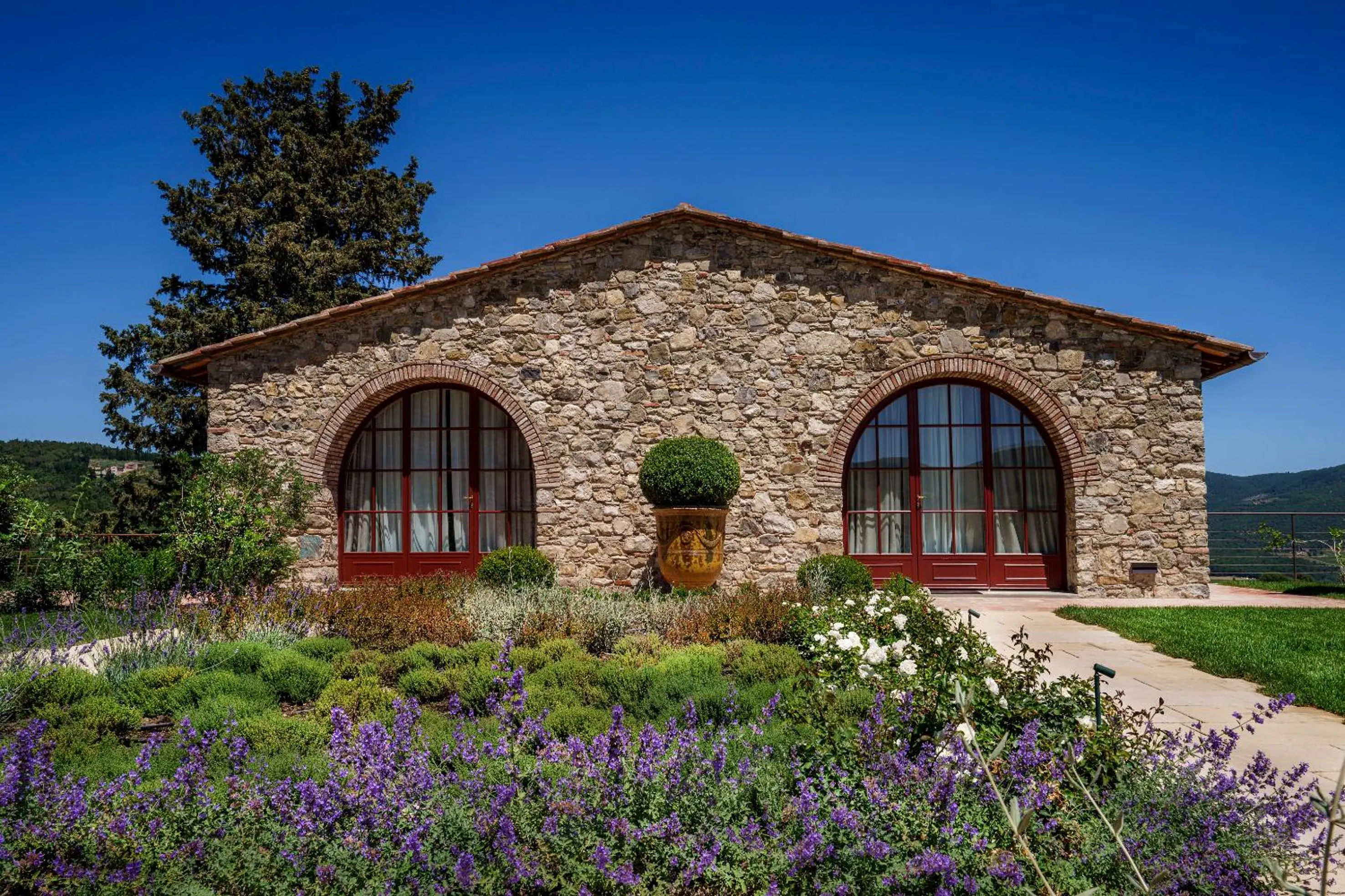 Property building in La Pietra Del Cabreo