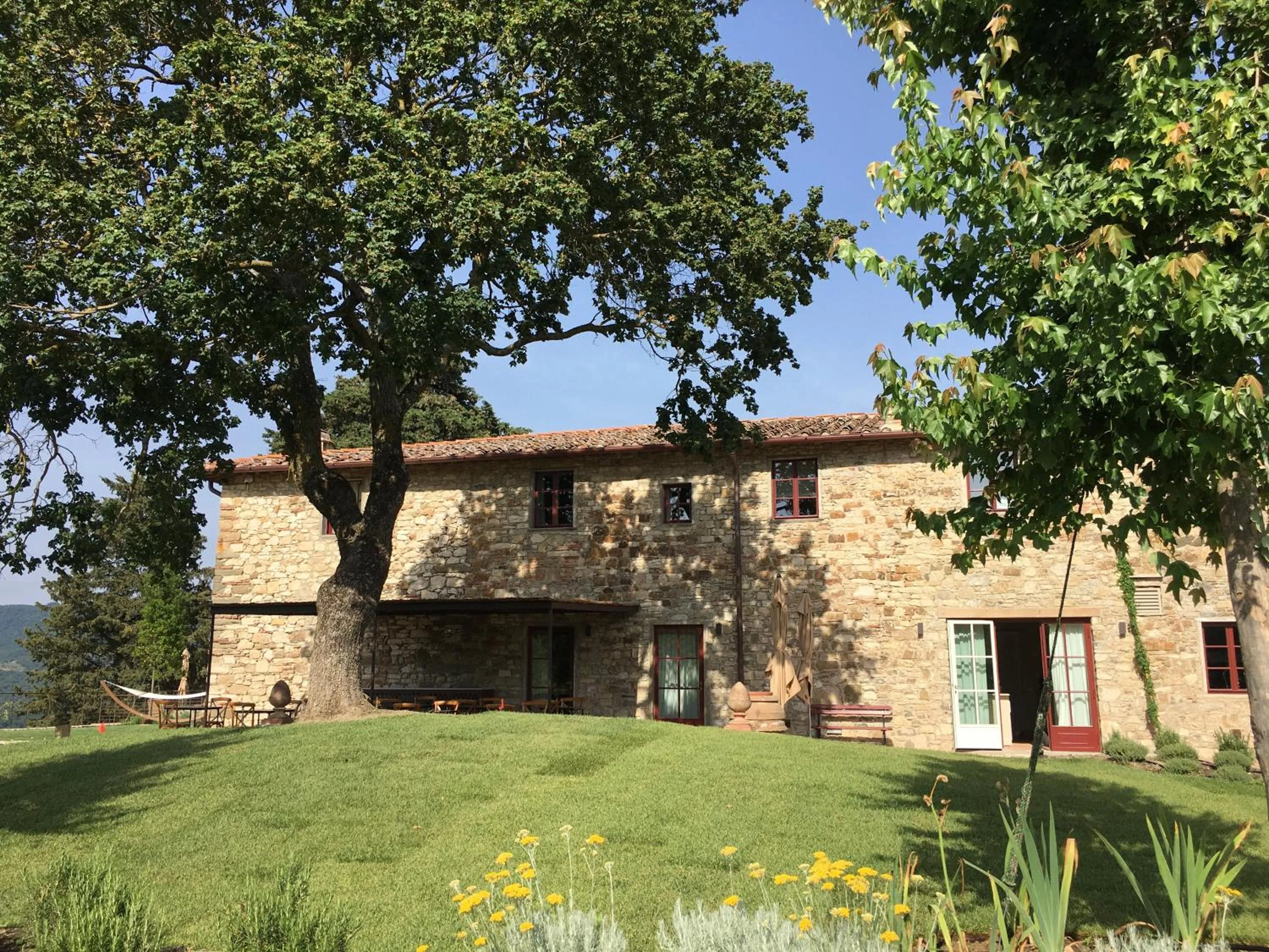 Property building in La Pietra Del Cabreo