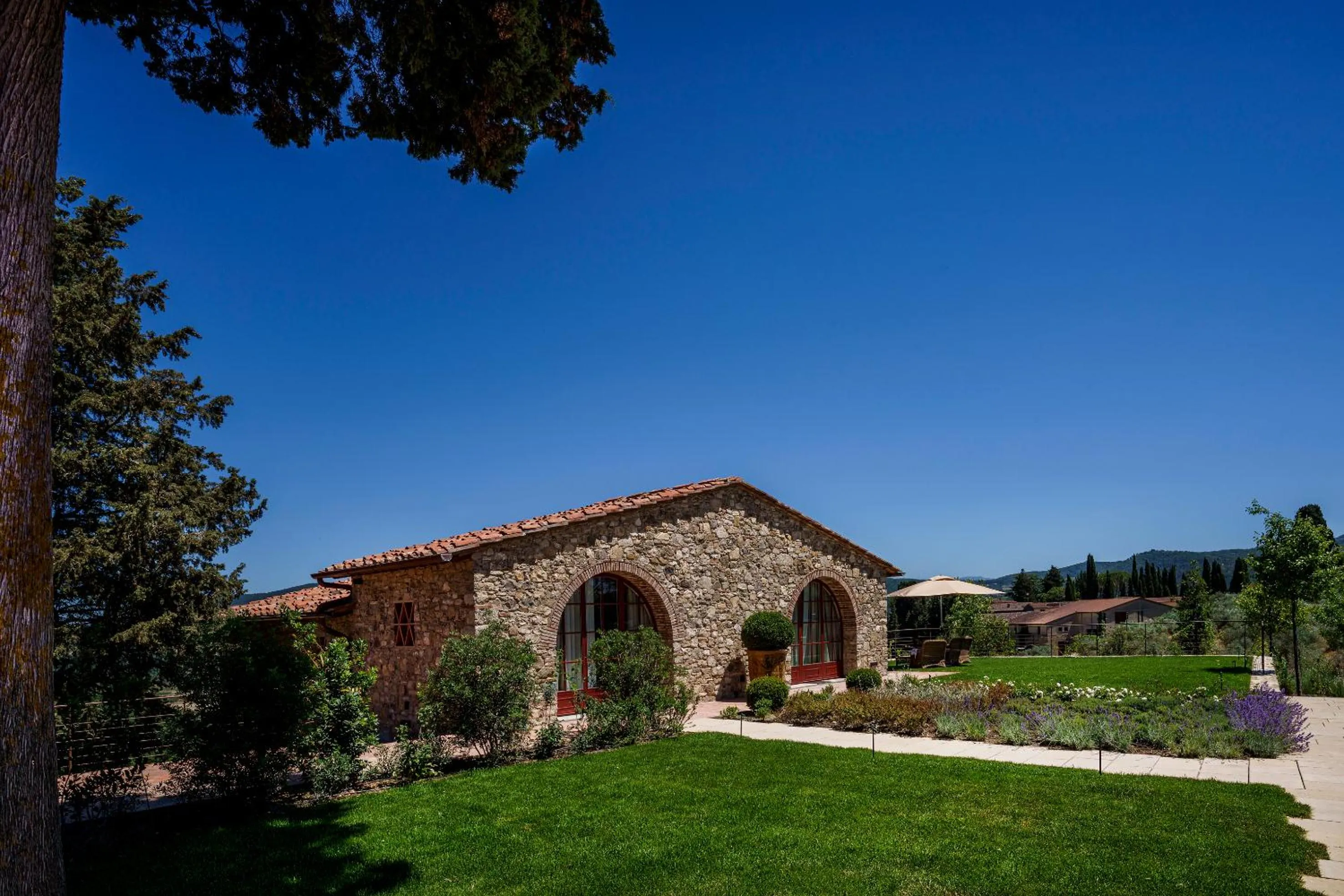 Property building in La Pietra Del Cabreo