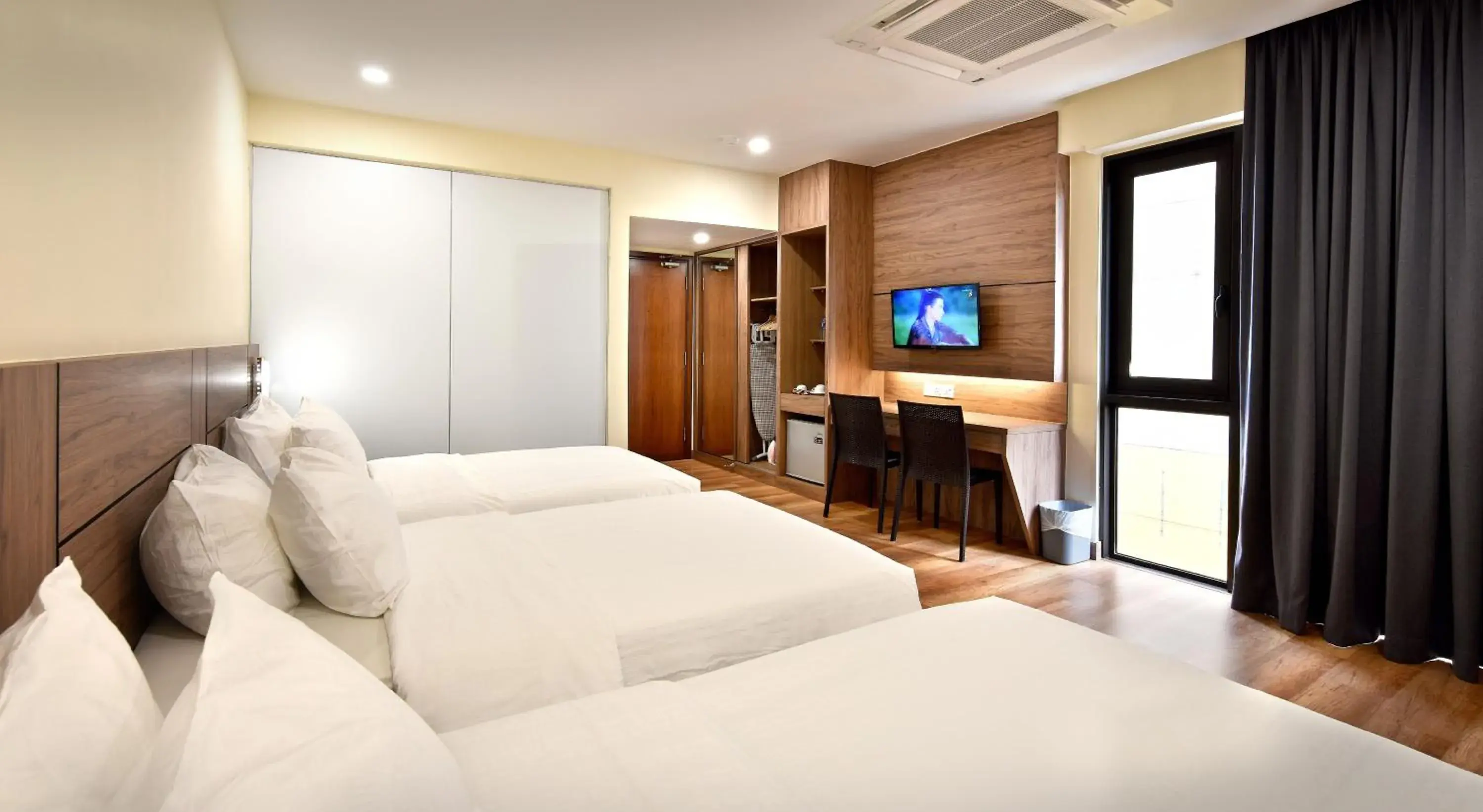 Bed in YANGTZE HOTEL 长江酒店 Bed in YANGTZE HOTEL 长江酒店