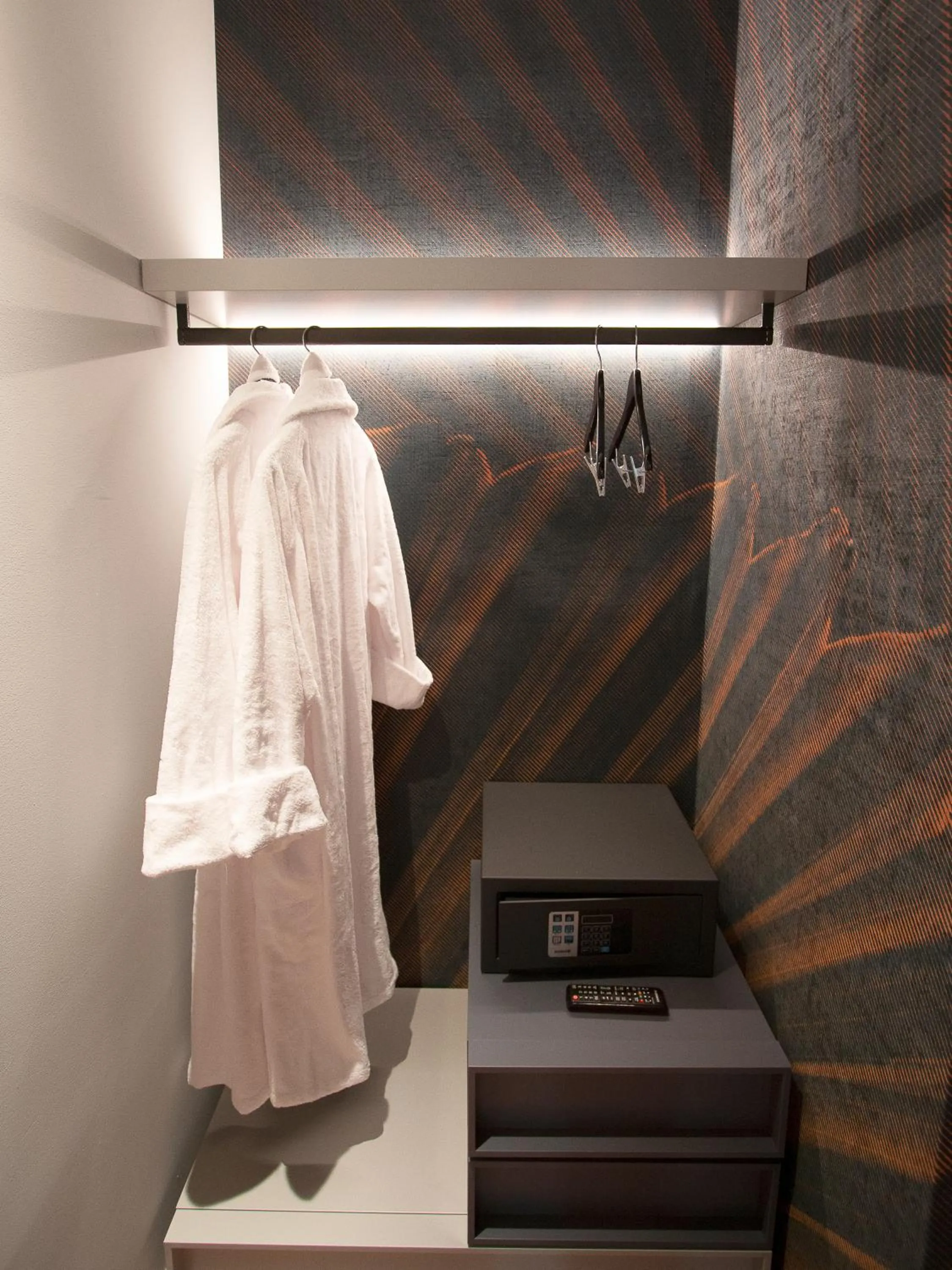 wardrobe in Demo Hotel Design Emotion