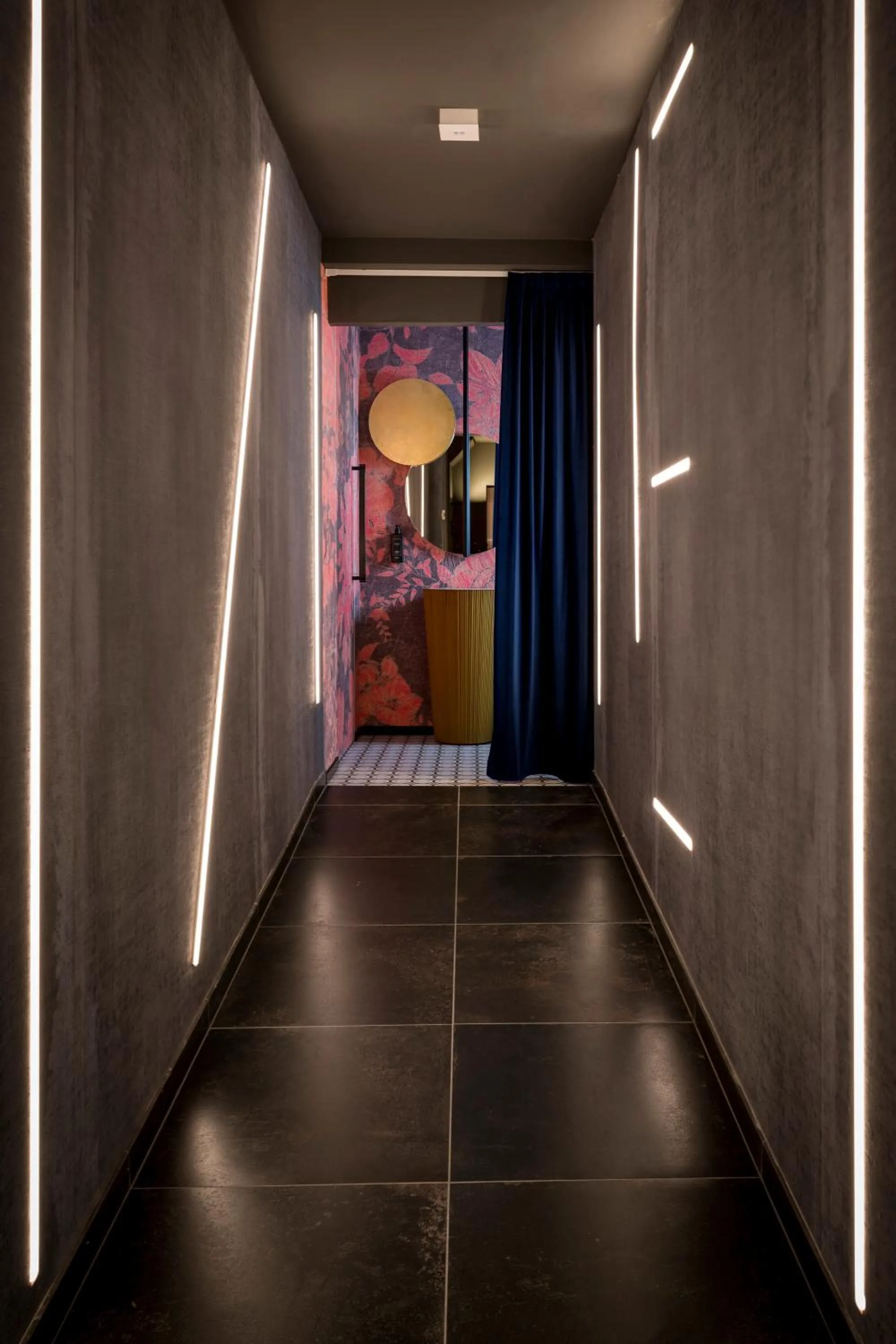 Bathroom in Demo Hotel Design Emotion