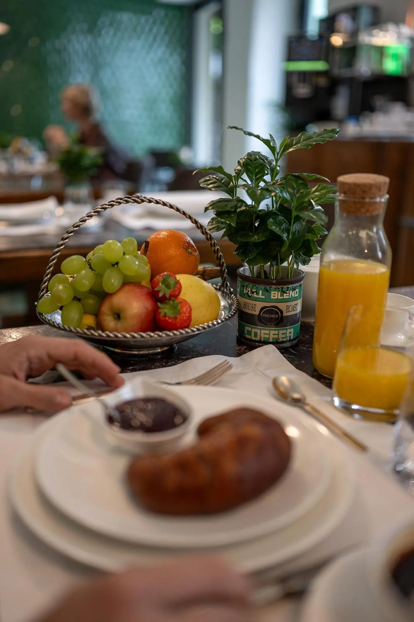 Breakfast in Steinach Townhouse Meran
