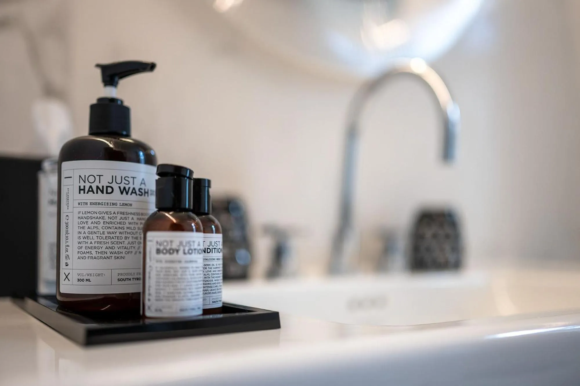 Bathroom in Steinach Townhouse Meran