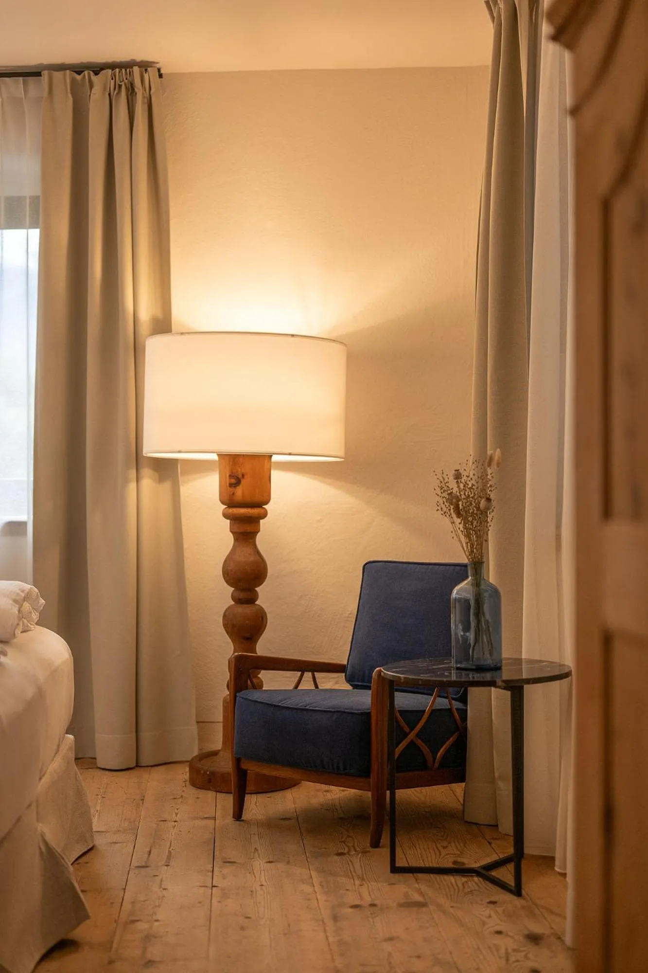 furniture, Bed in Steinach Townhouse Meran