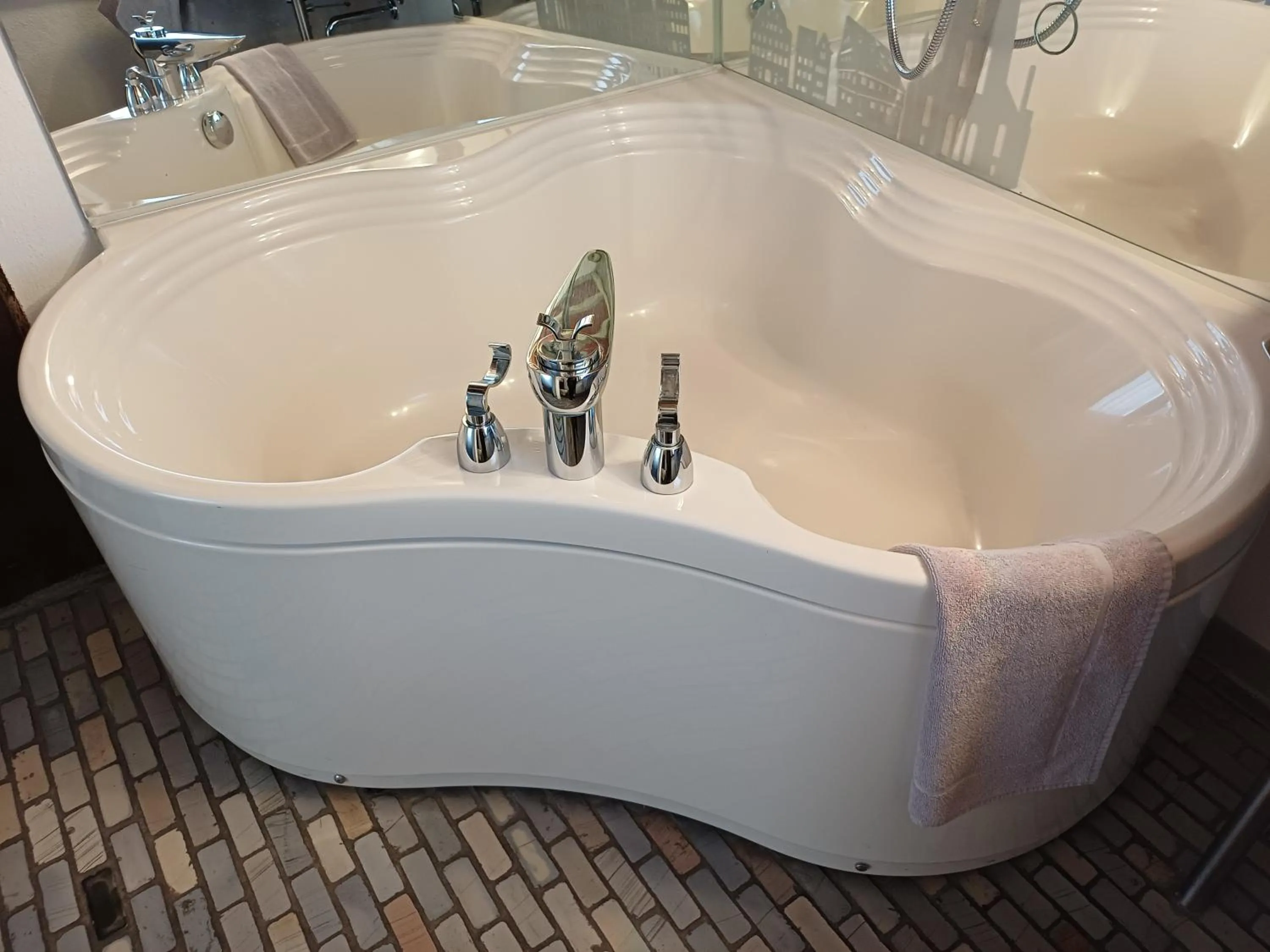 Bathroom in Schiefes Haus