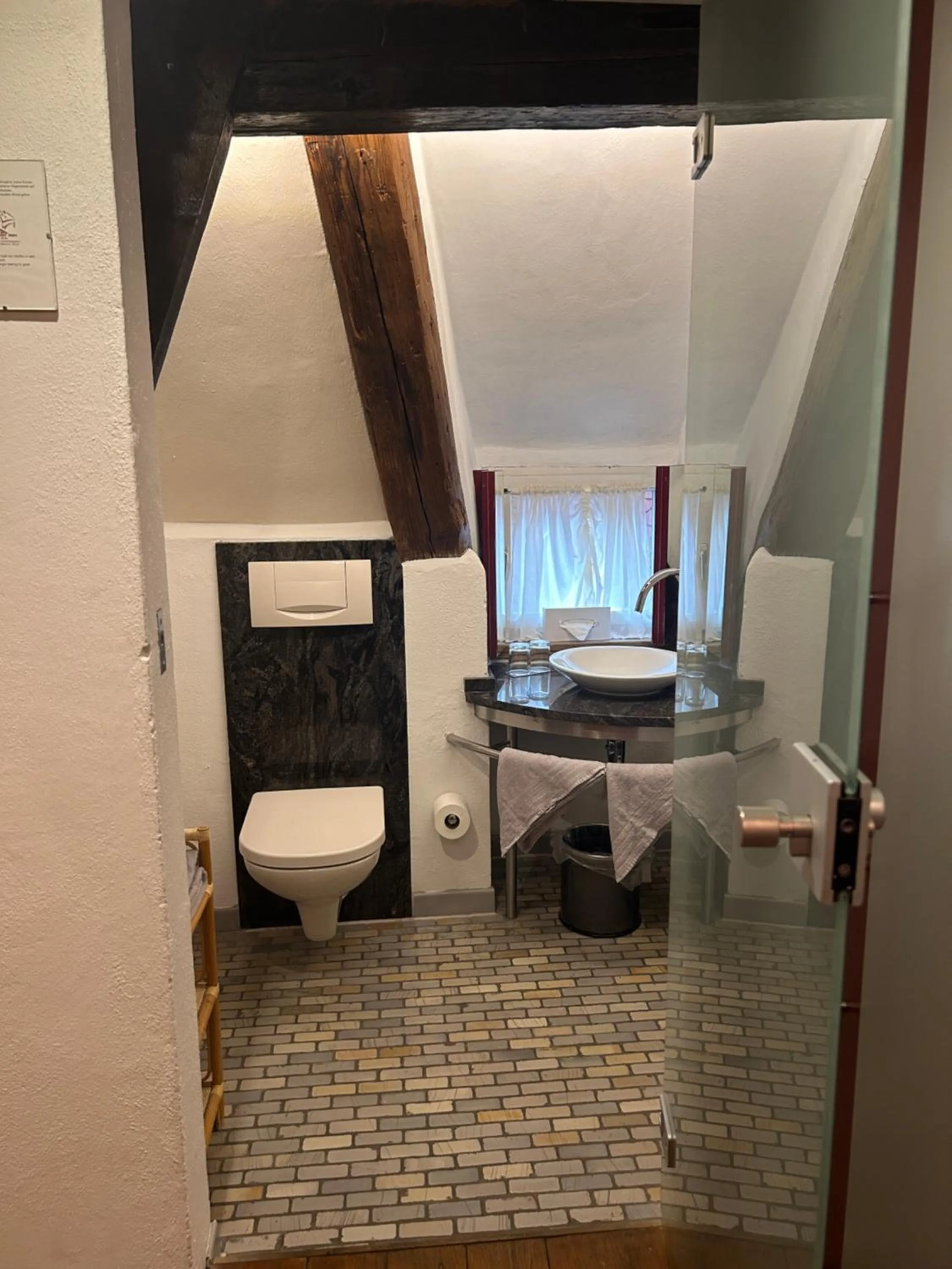 Bathroom in Schiefes Haus