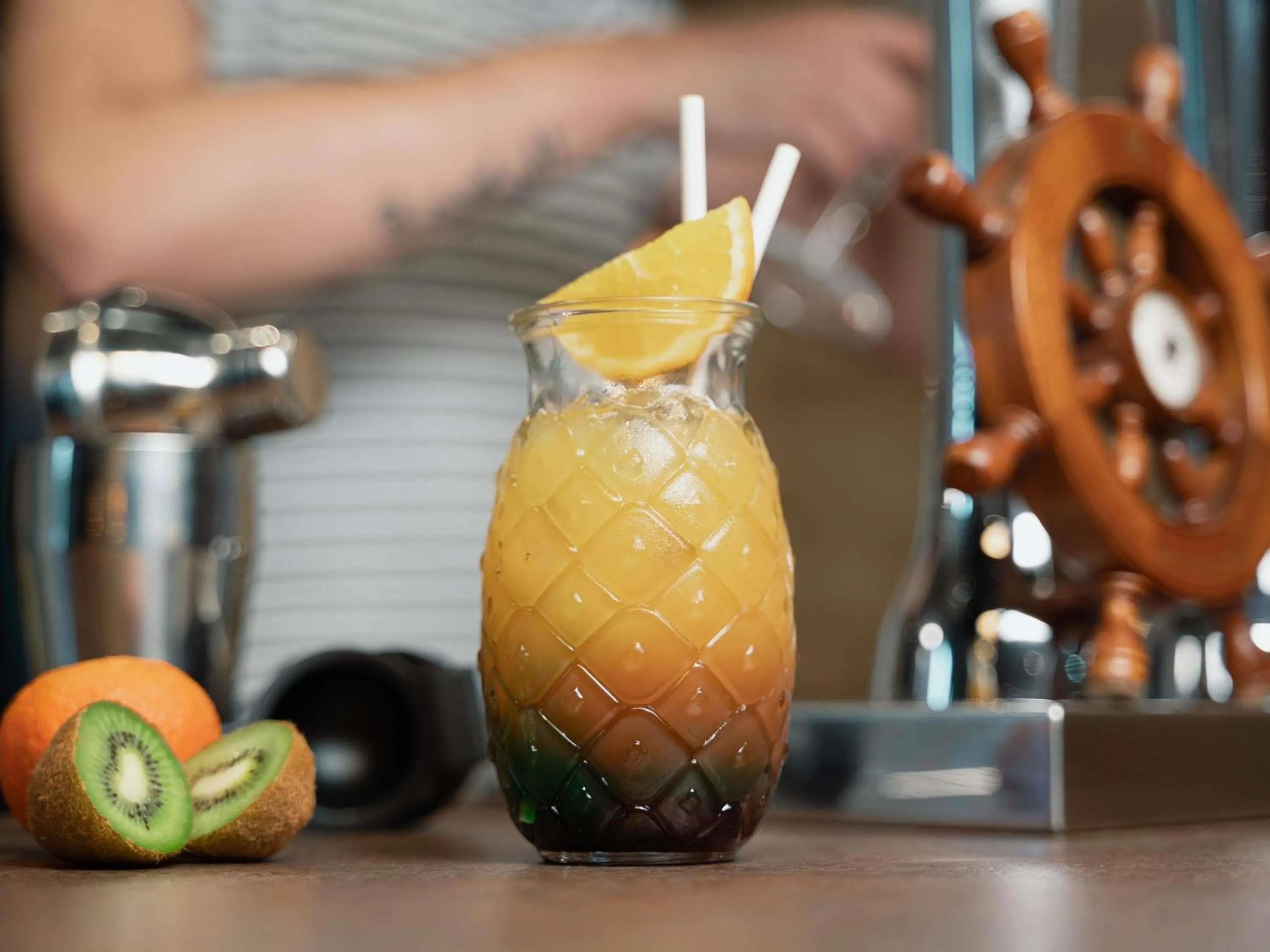 Lounge or bar in ibis Styles Thonon-les-Bains