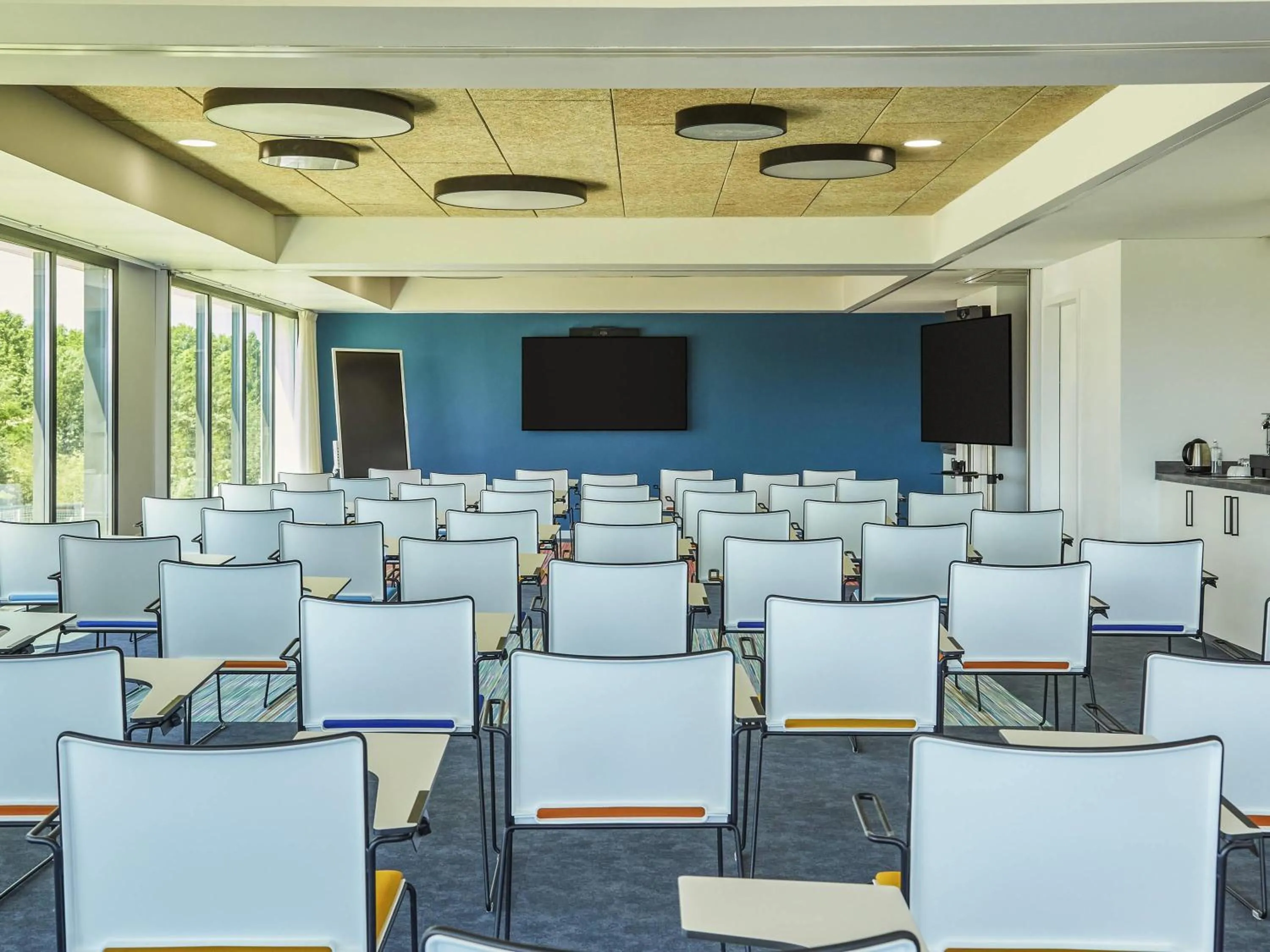 Meeting/conference room in Ibis Styles Montpellier Aéroport Parc Des Expos