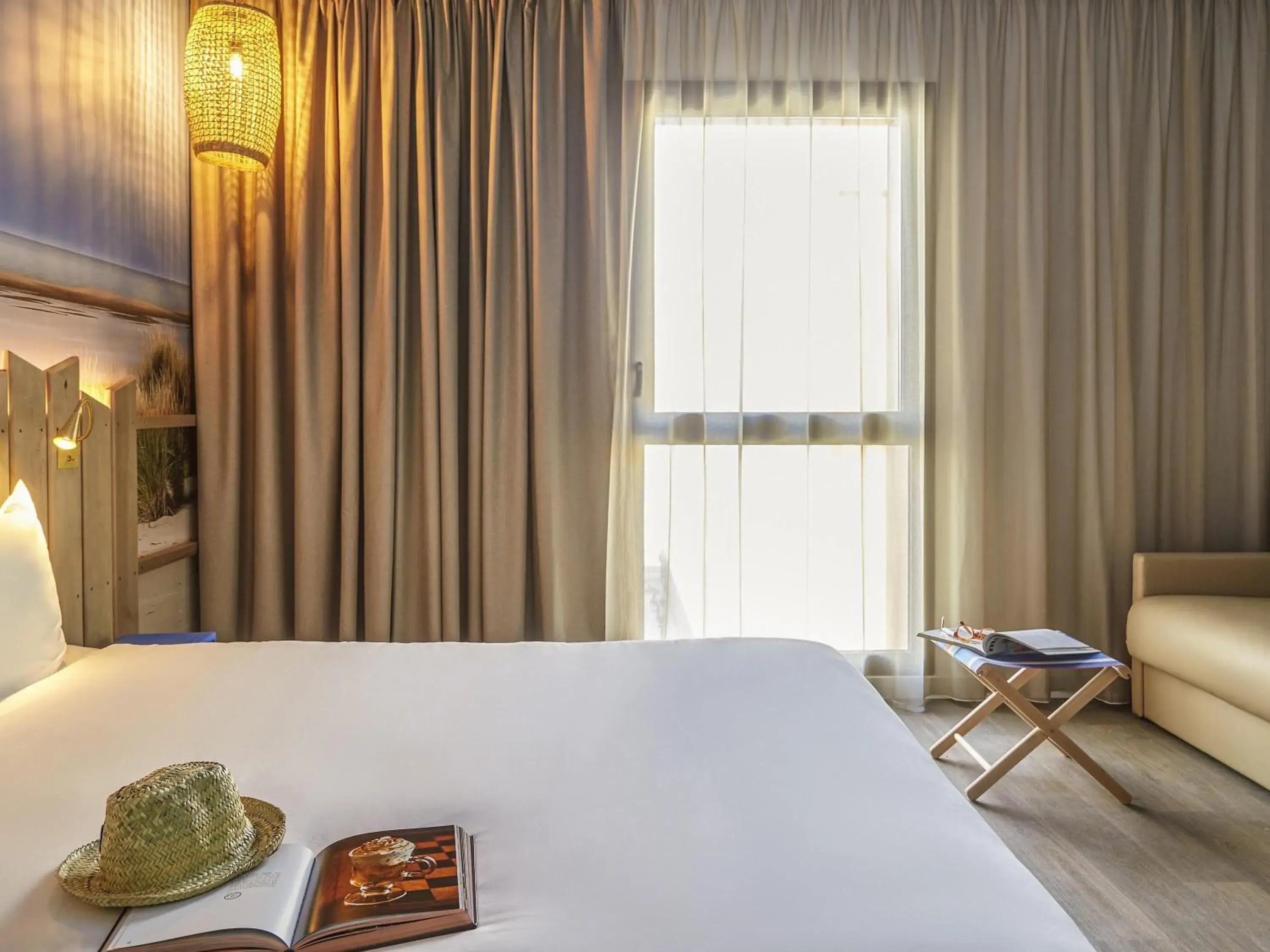 Bedroom, Bed in Ibis Styles Montpellier Aéroport Parc Des Expos Bedroom, Bed in Ibis Styles Montpellier Aéroport Parc Des Expos