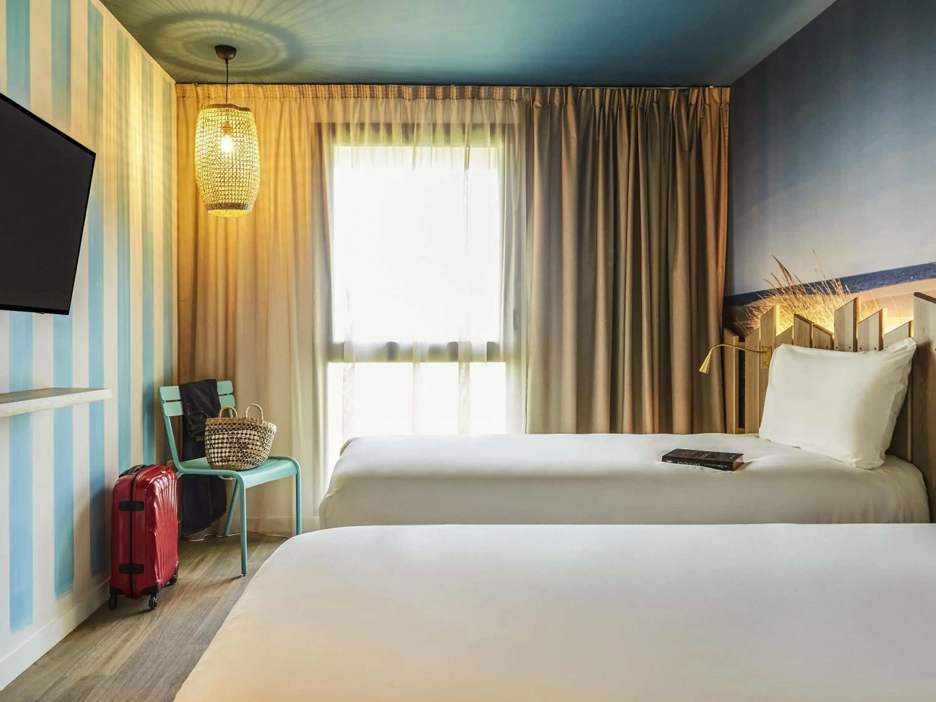 Bedroom, Bed in Ibis Styles Montpellier Aéroport Parc Des Expos Bedroom, Bed in Ibis Styles Montpellier Aéroport Parc Des Expos