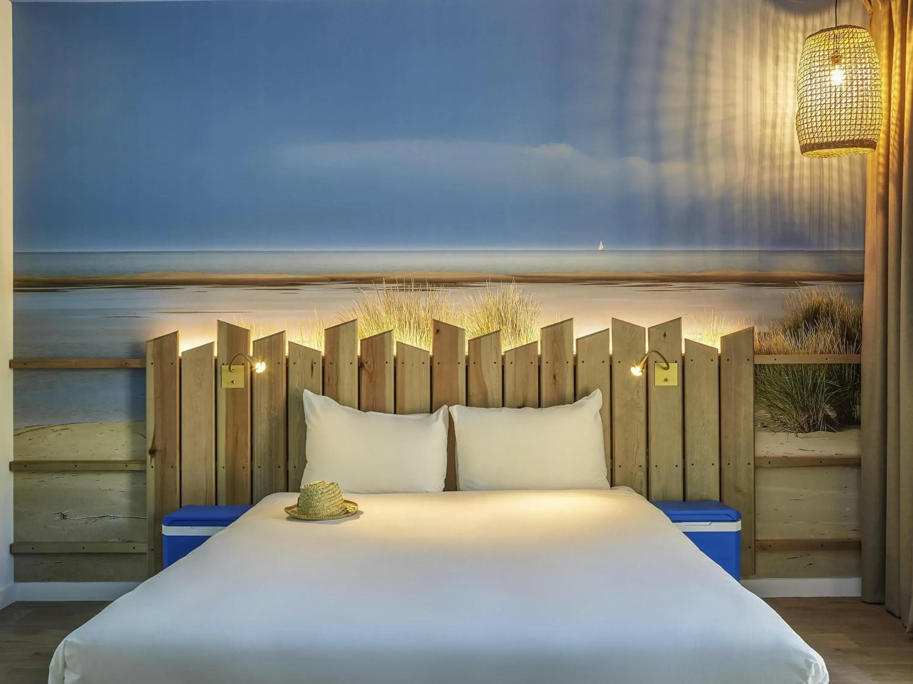 Bedroom, Bed in Ibis Styles Montpellier Aéroport Parc Des Expos Bedroom, Bed in Ibis Styles Montpellier Aéroport Parc Des Expos