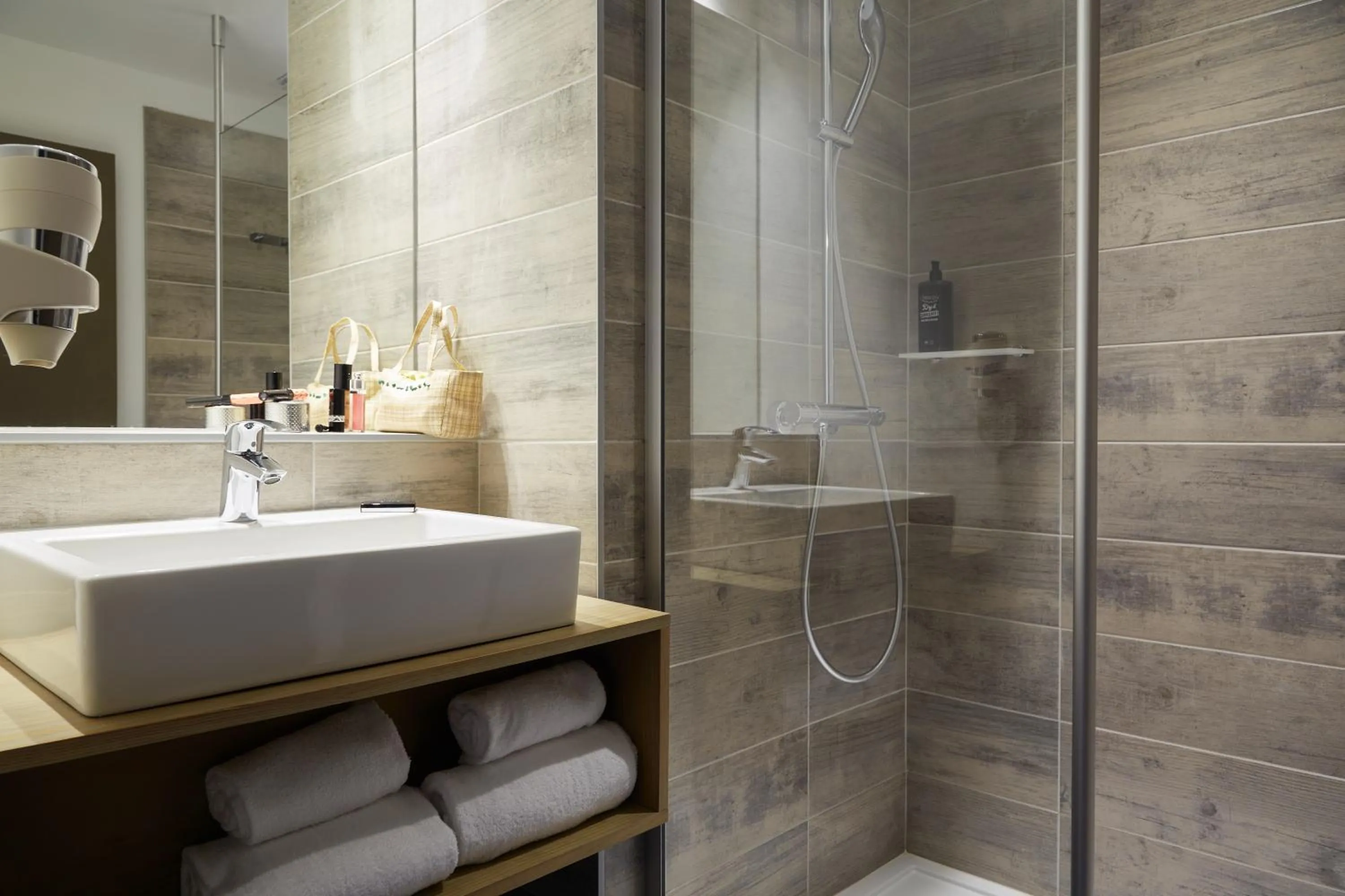 Bathroom in Ibis Styles Montpellier Aéroport Parc Des Expos