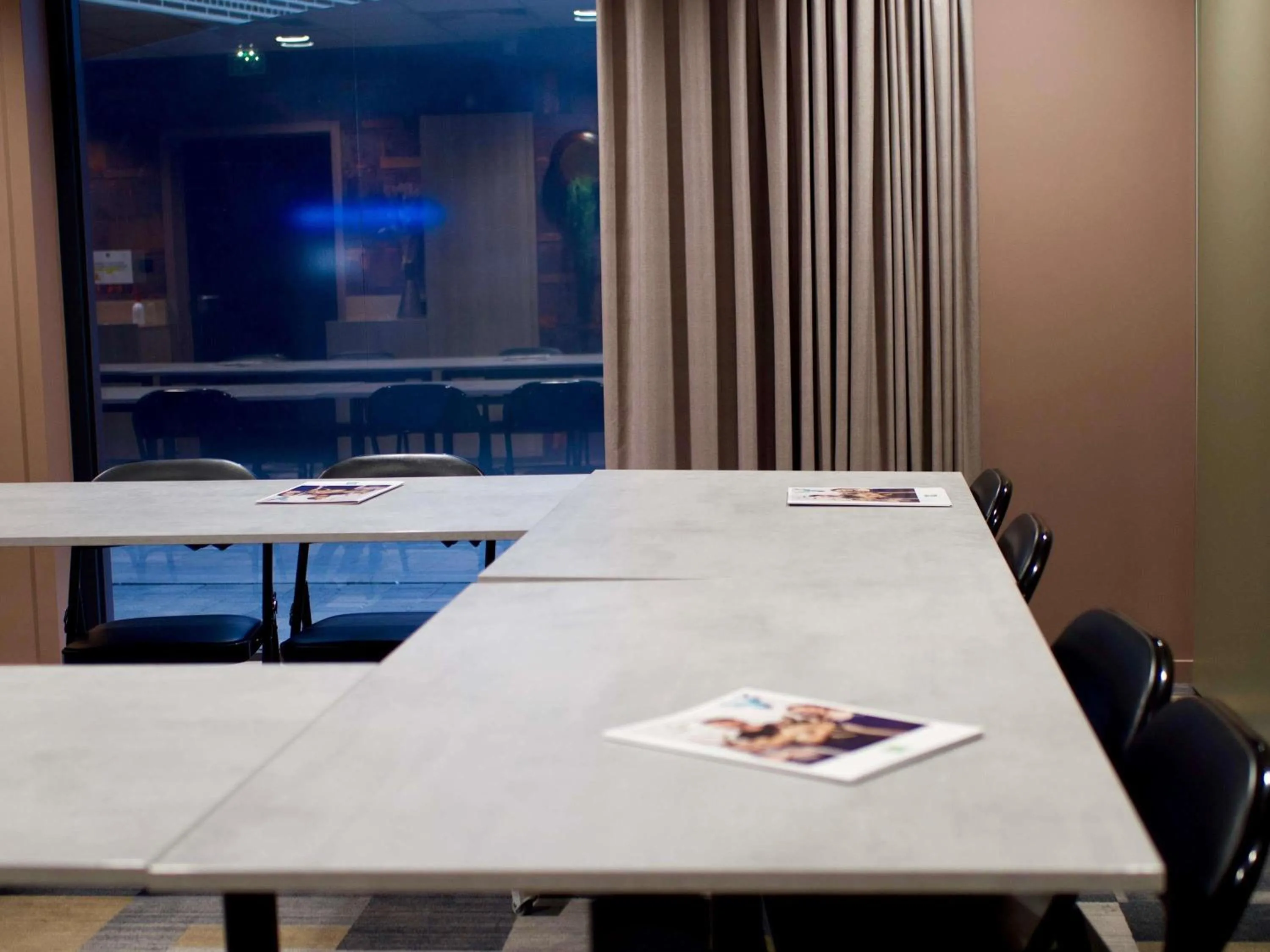 Meeting/conference room in ibis Styles Arras Centre