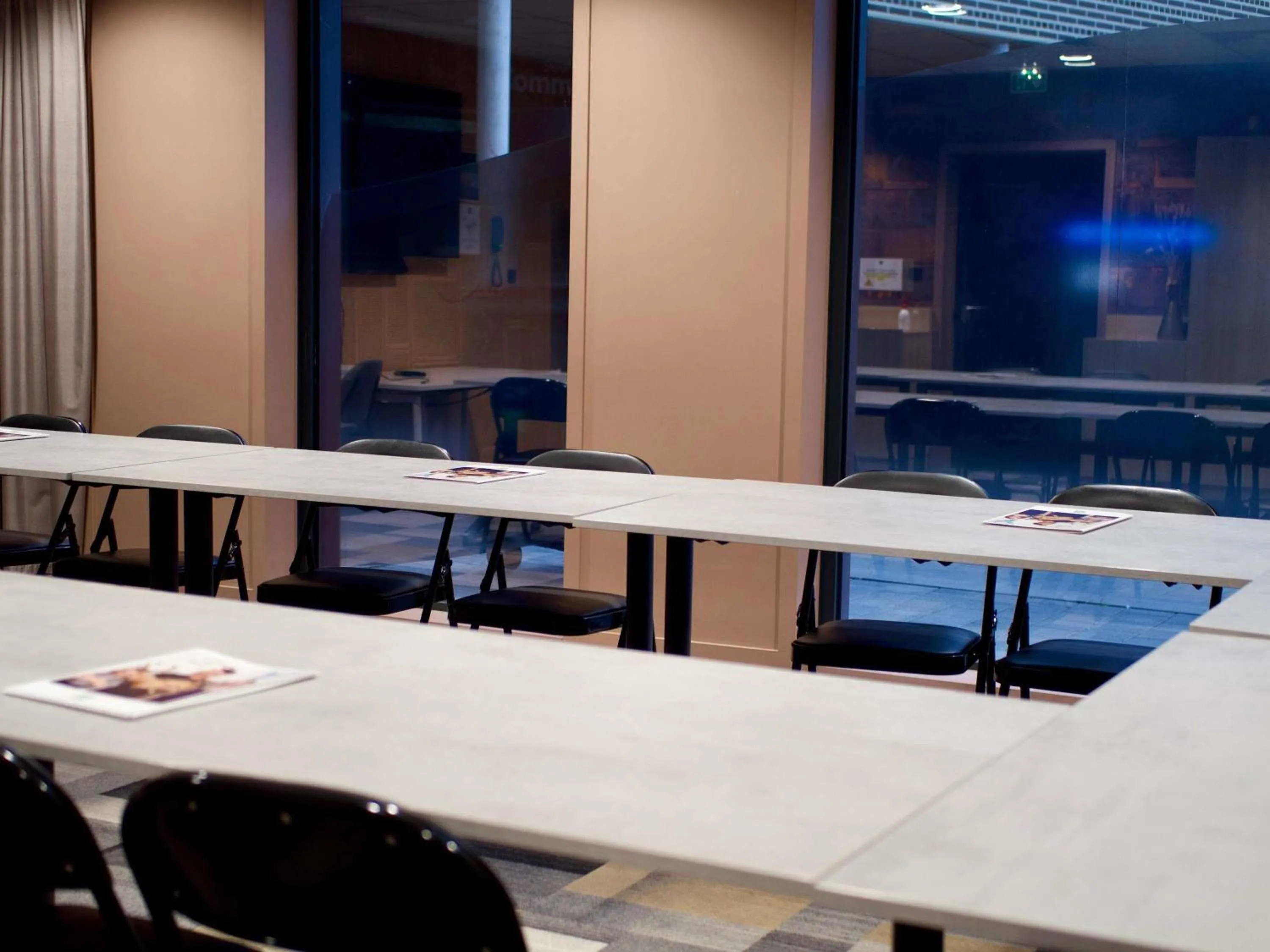 Meeting/conference room in ibis Styles Arras Centre