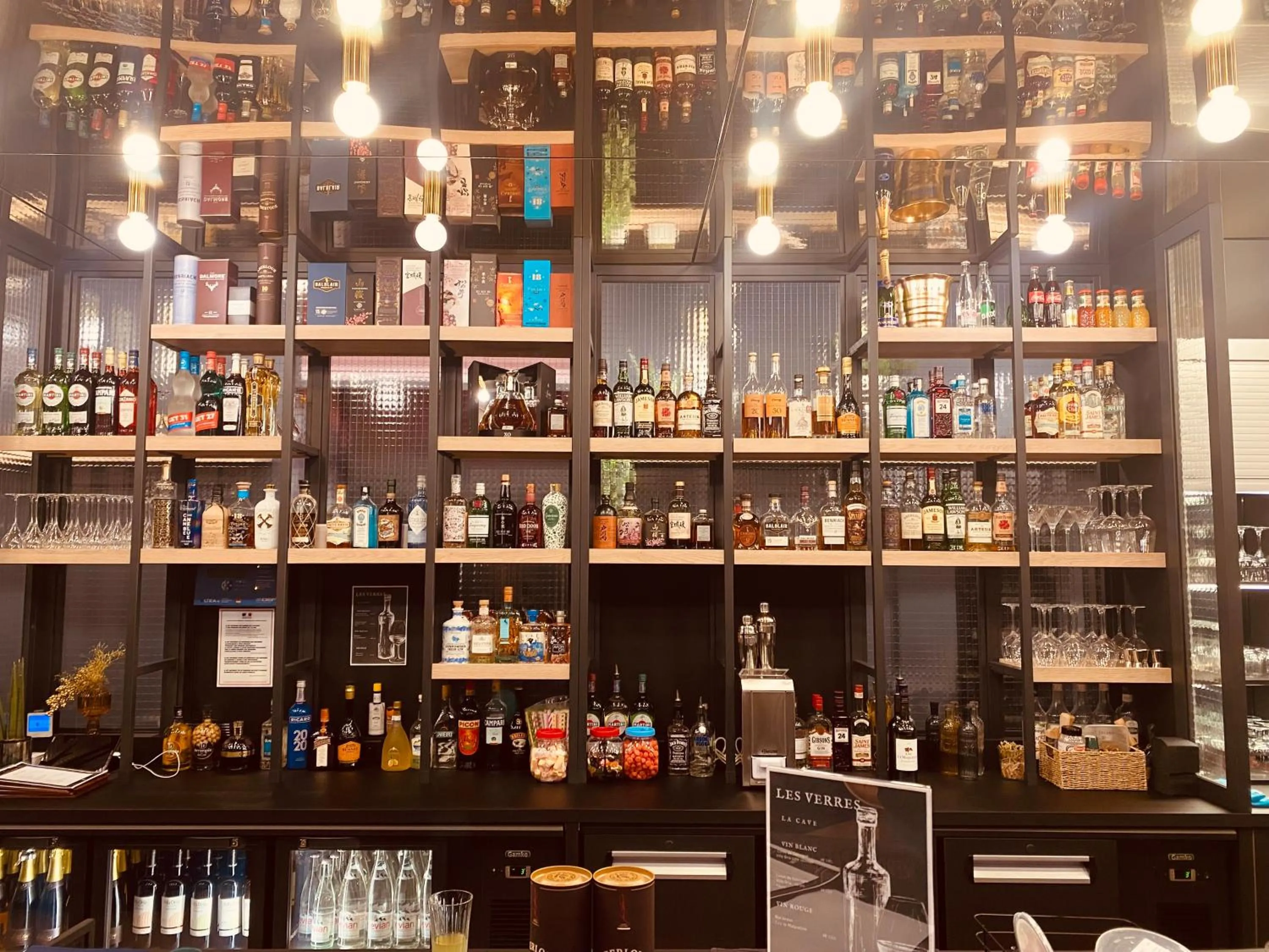 Lounge or bar in ibis Styles Arras Centre